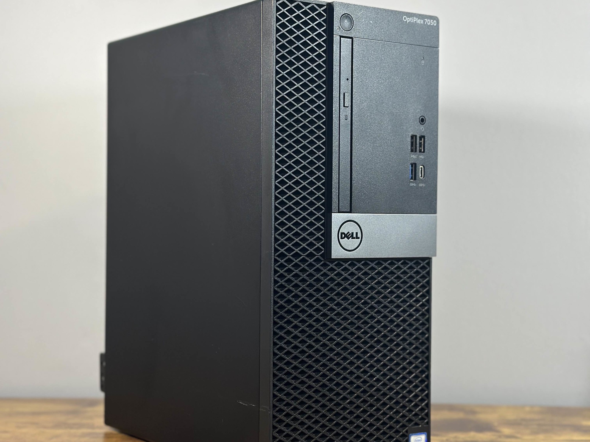GTX 1060 3GB | Intel i7 7700 | 16GB DDR4 | 512GB NVME | Win11