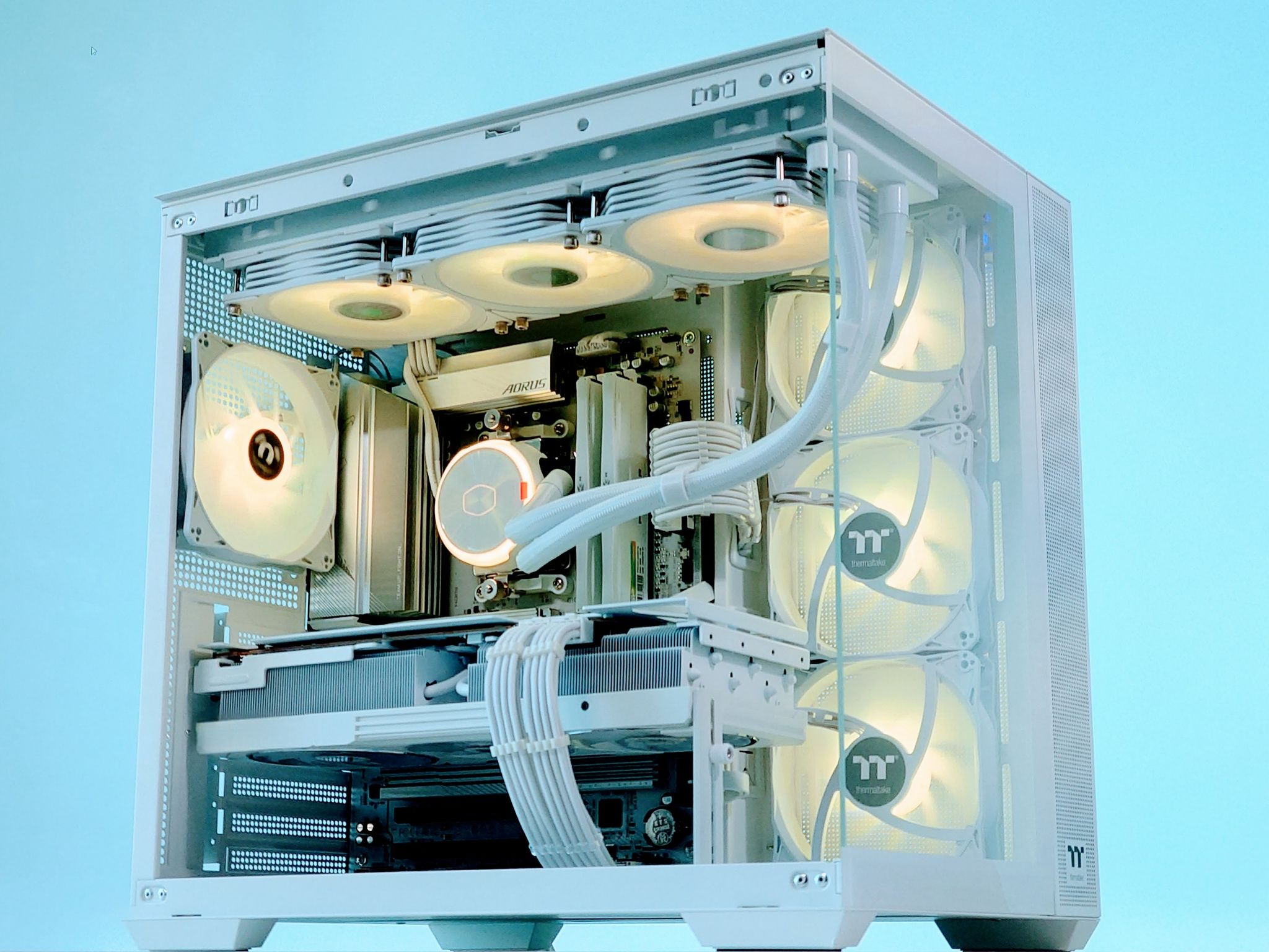 ❄️🤍Let It Snow!🌨️Nvidia RTX 4070 Super🌨️AMD Ryzen 7 8700F🌨️32GB DDR5🌨️1TB NVME