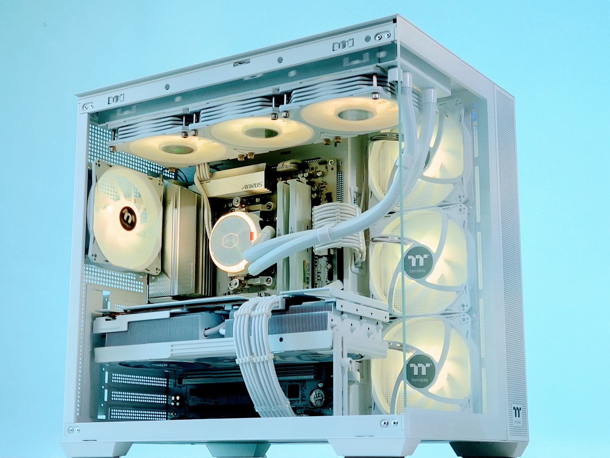 ❄️🤍Let It Snow!🌨️Nvidia RTX 4070 Super🌨️AMD Ryzen 7 8700F🌨️32GB DDR5🌨️1TB NVME