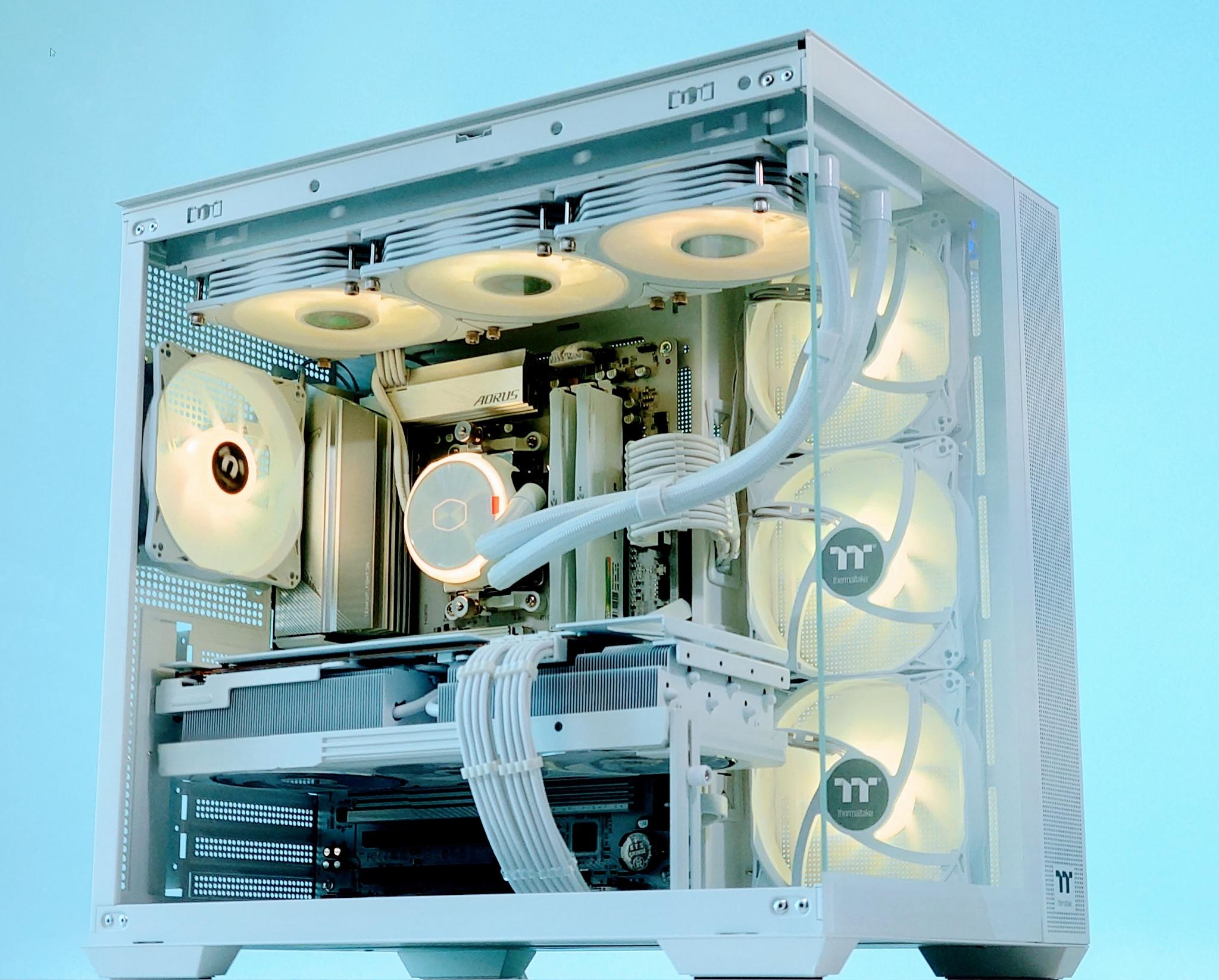 ❄️🤍Let It Snow!🌨️Nvidia RTX 4070 Super🌨️AMD Ryzen 7 8700F🌨️32GB DDR5🌨️1TB NVME