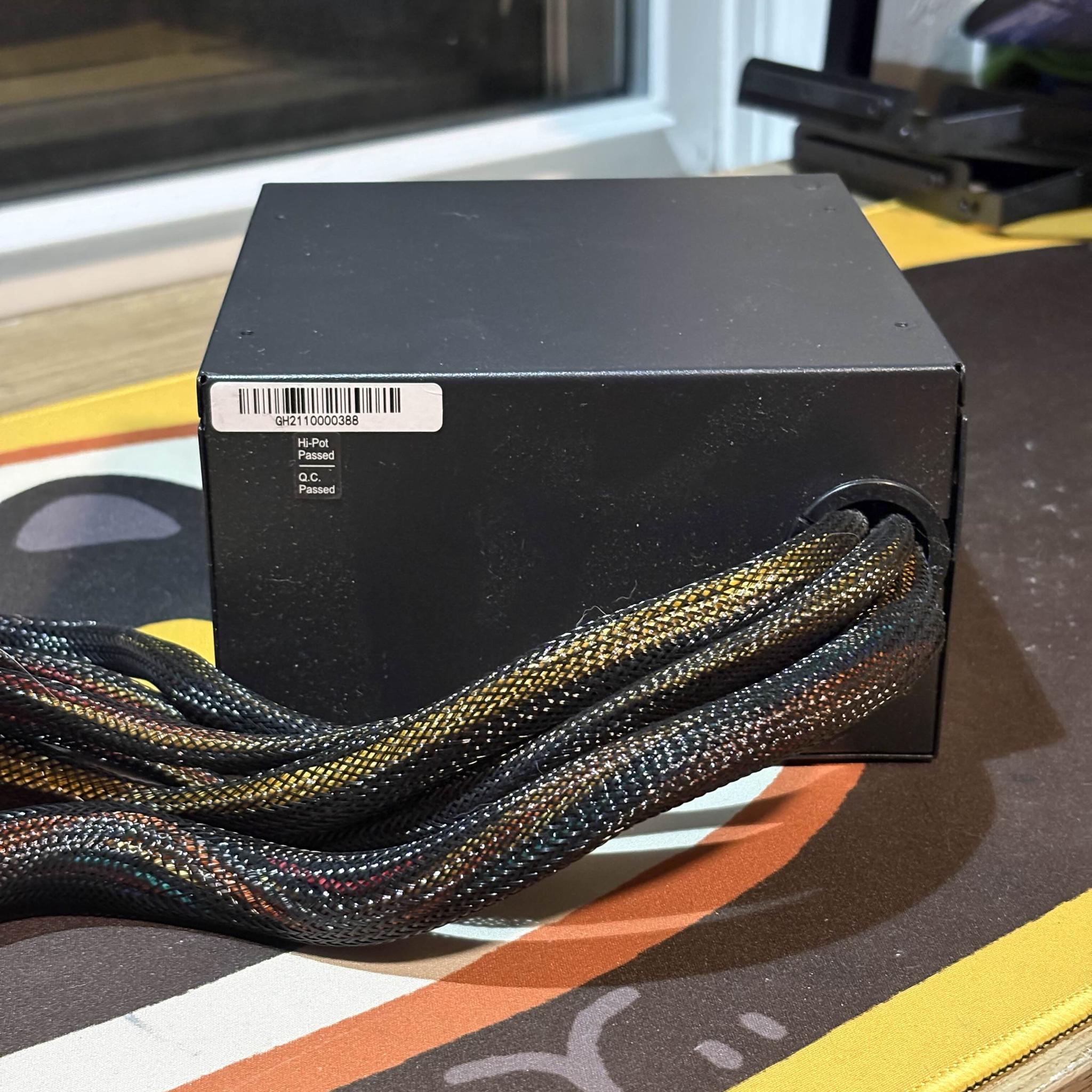 Apevia 1000W Prestige GOLD Non-Modular