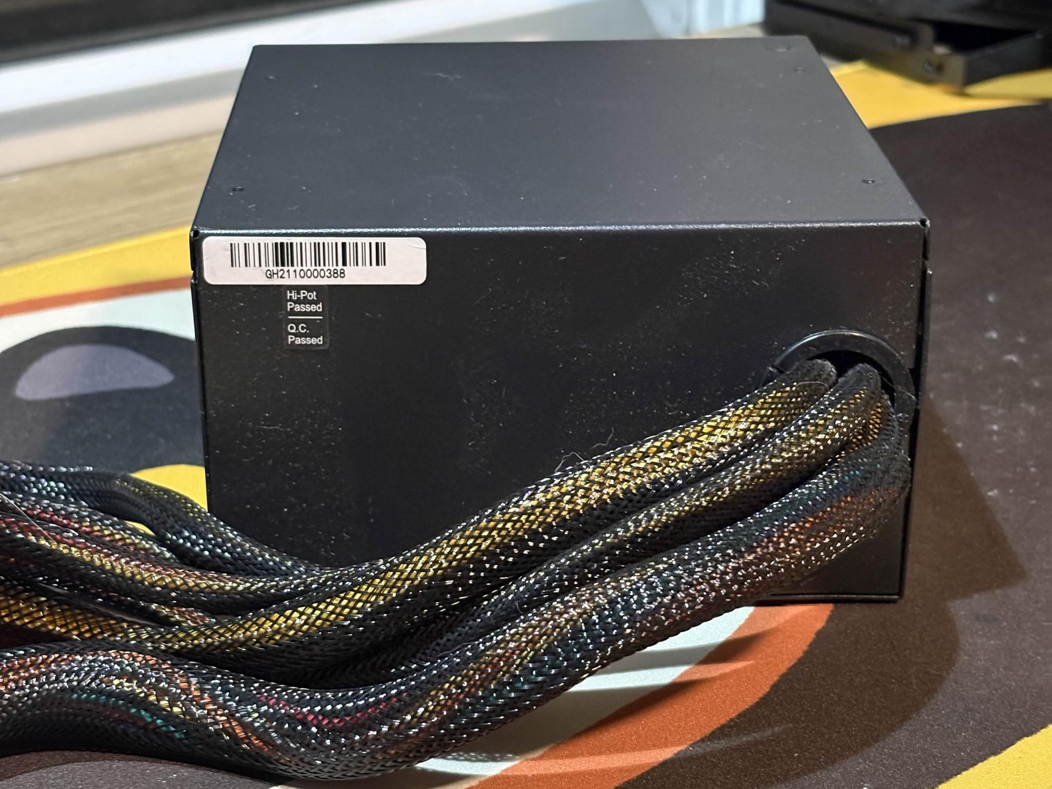 Apevia 1000W Prestige GOLD Non-Modular