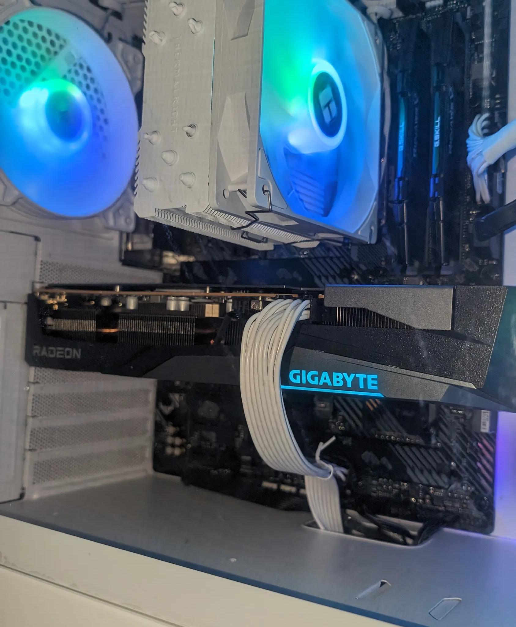 5600X3D|16GB|1TB NVME SSD|RX 7600 8GB