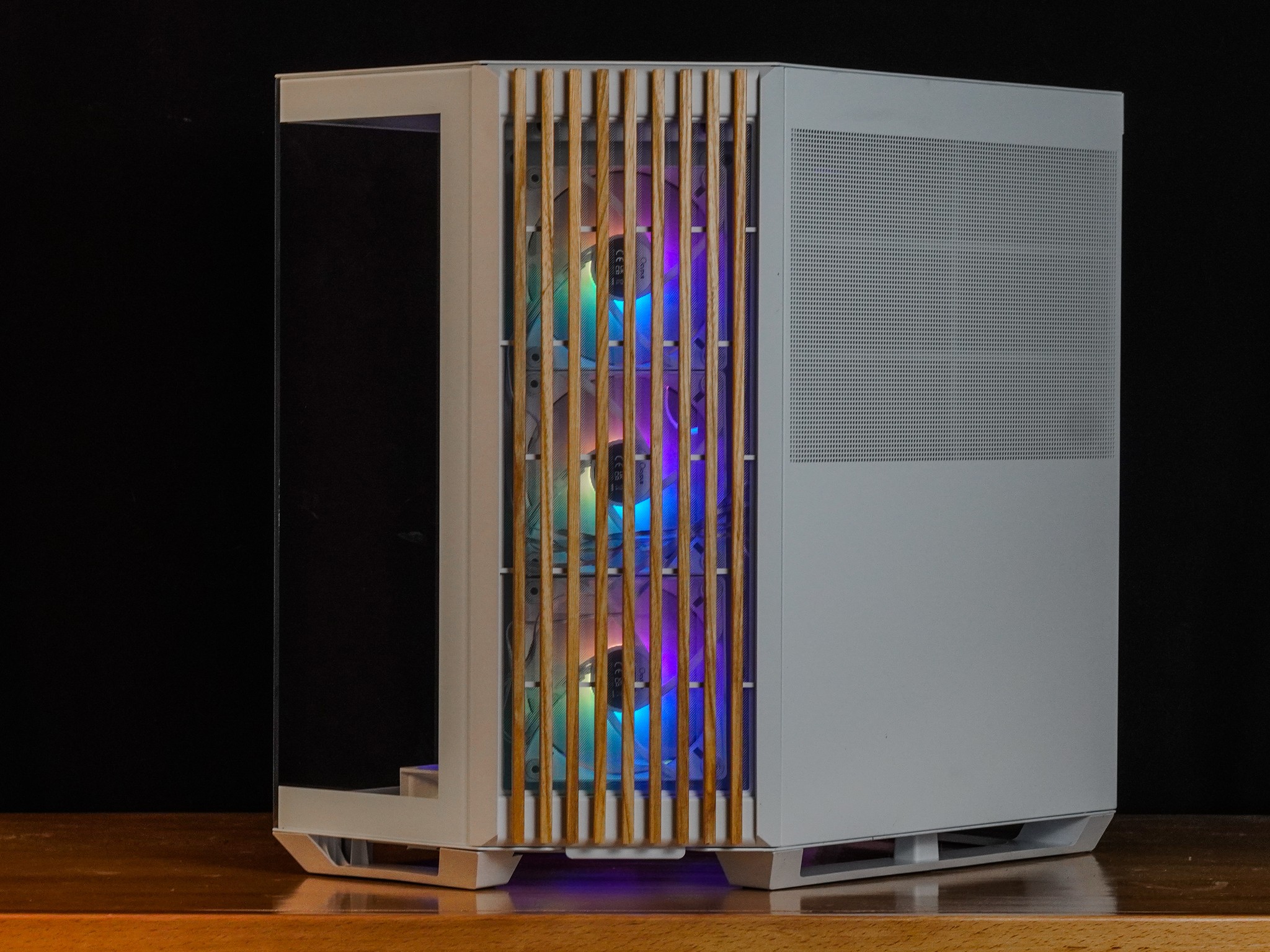 EXT Glacies 70X - Ryzen 7 7700X, RX 9060 XT 16GB, 16GB DDR5 Ram, 1TB SSD (V1)