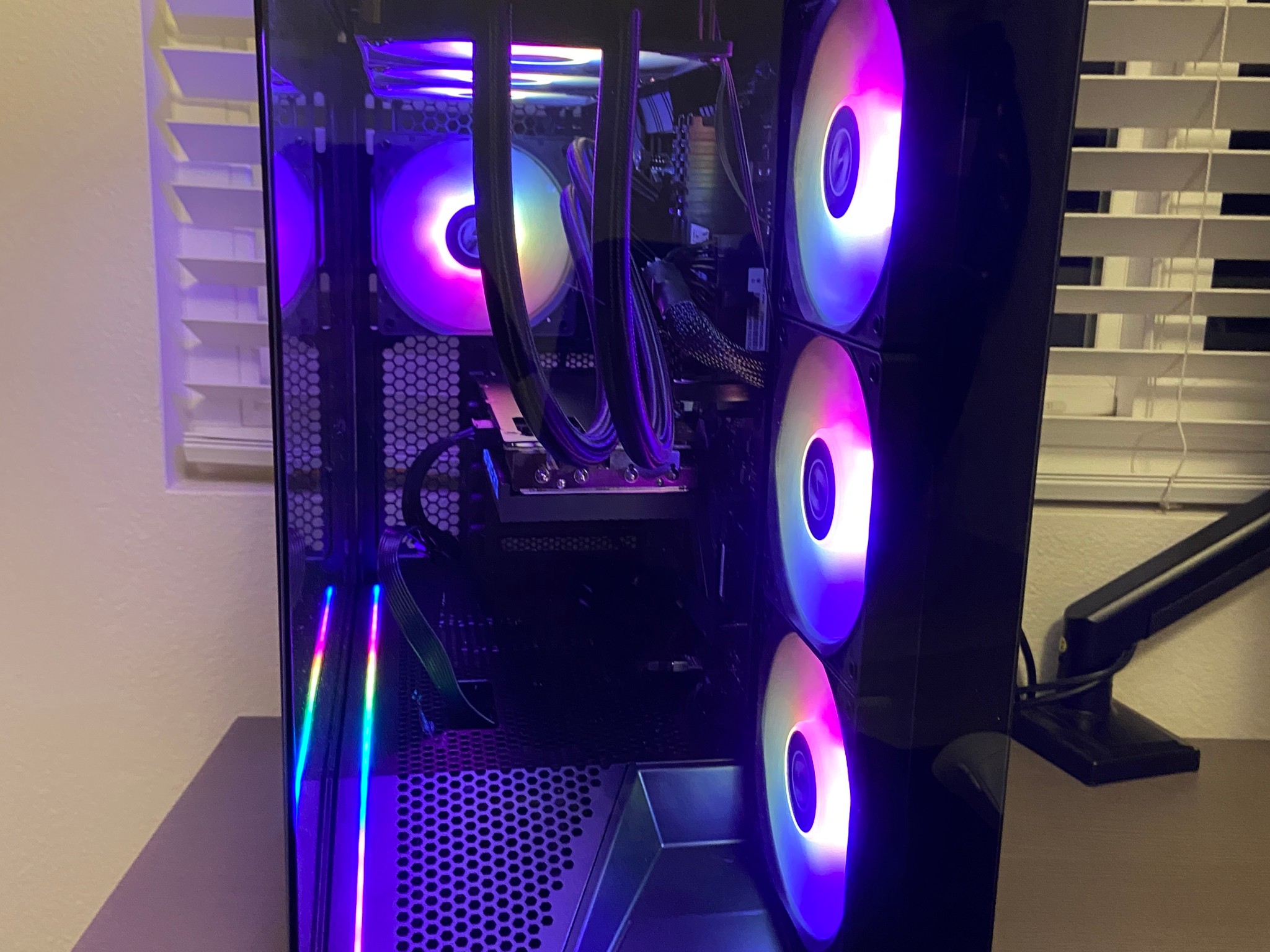 Custom RTX 3060Ti, Ryzen 5 3600, 16gb ram, 512gb SSDGaming PC Build