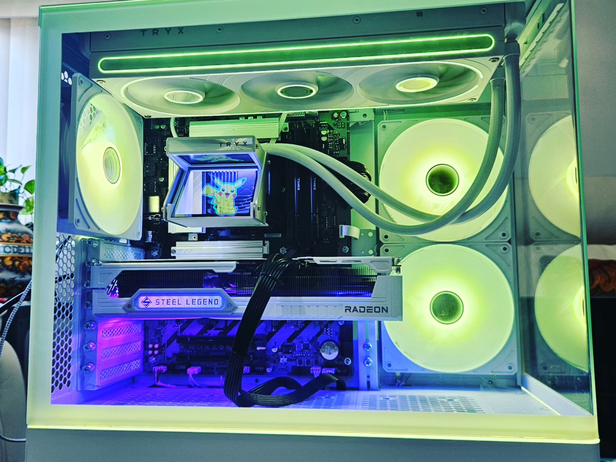 Gaming PC • RX 9070 XT • Intel Core Ultra 7 265K • 32GB DDR5 • 1TB M.2 • TRYX Holo 360MM • Win 11