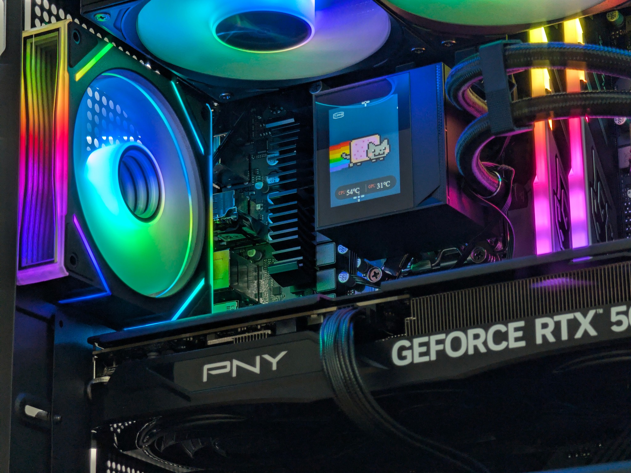 🌈🖤Ryzen 7 7700x | RTX 5070 | 32GB DDR5 | 2TB SSD | Gaming PC🖤🌈
