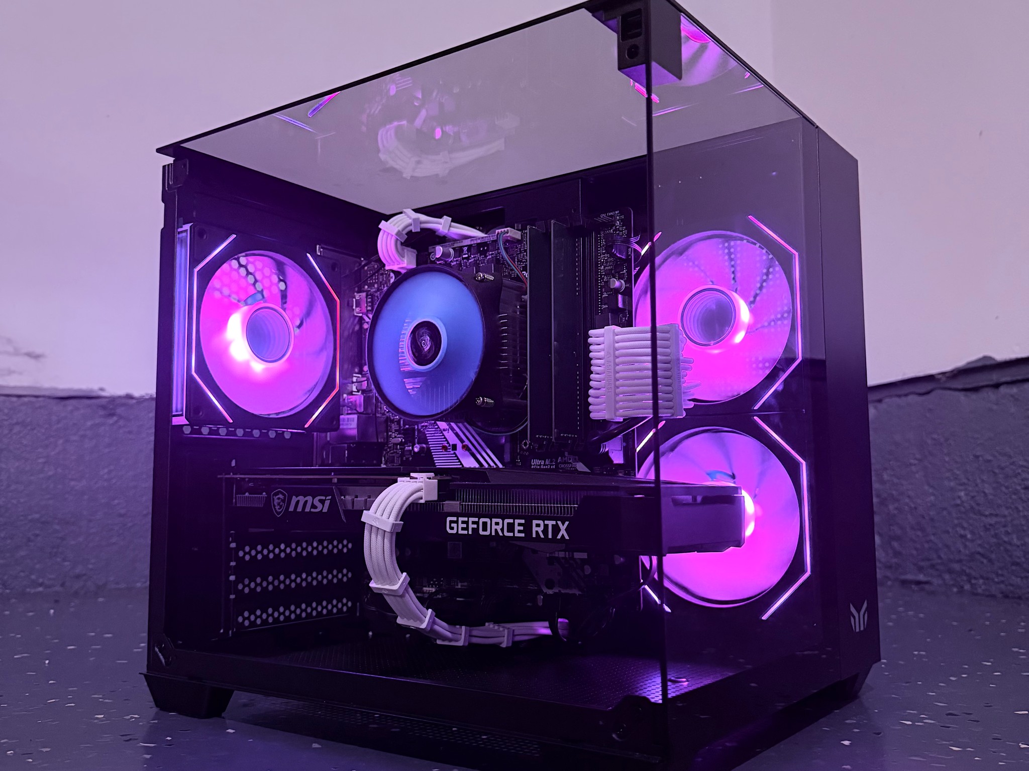 ❄️"Lunar Frost "❄️| 1080p Gaming | RTX 3060 12GB | i7 9700F | 16B Ram | 1.5TB Storage