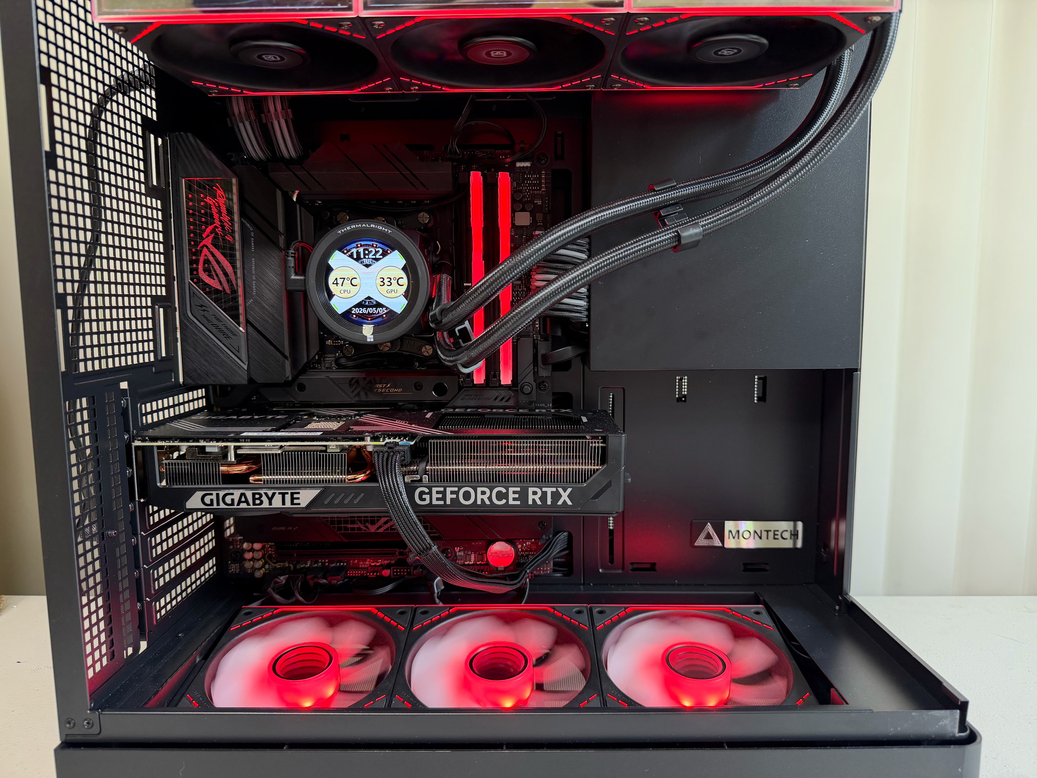 Cinder Ascent ROG AM5 Gaming PC AMD 7500X3D RTX 5070 32GB DDR5 1TB NVMe Gen4