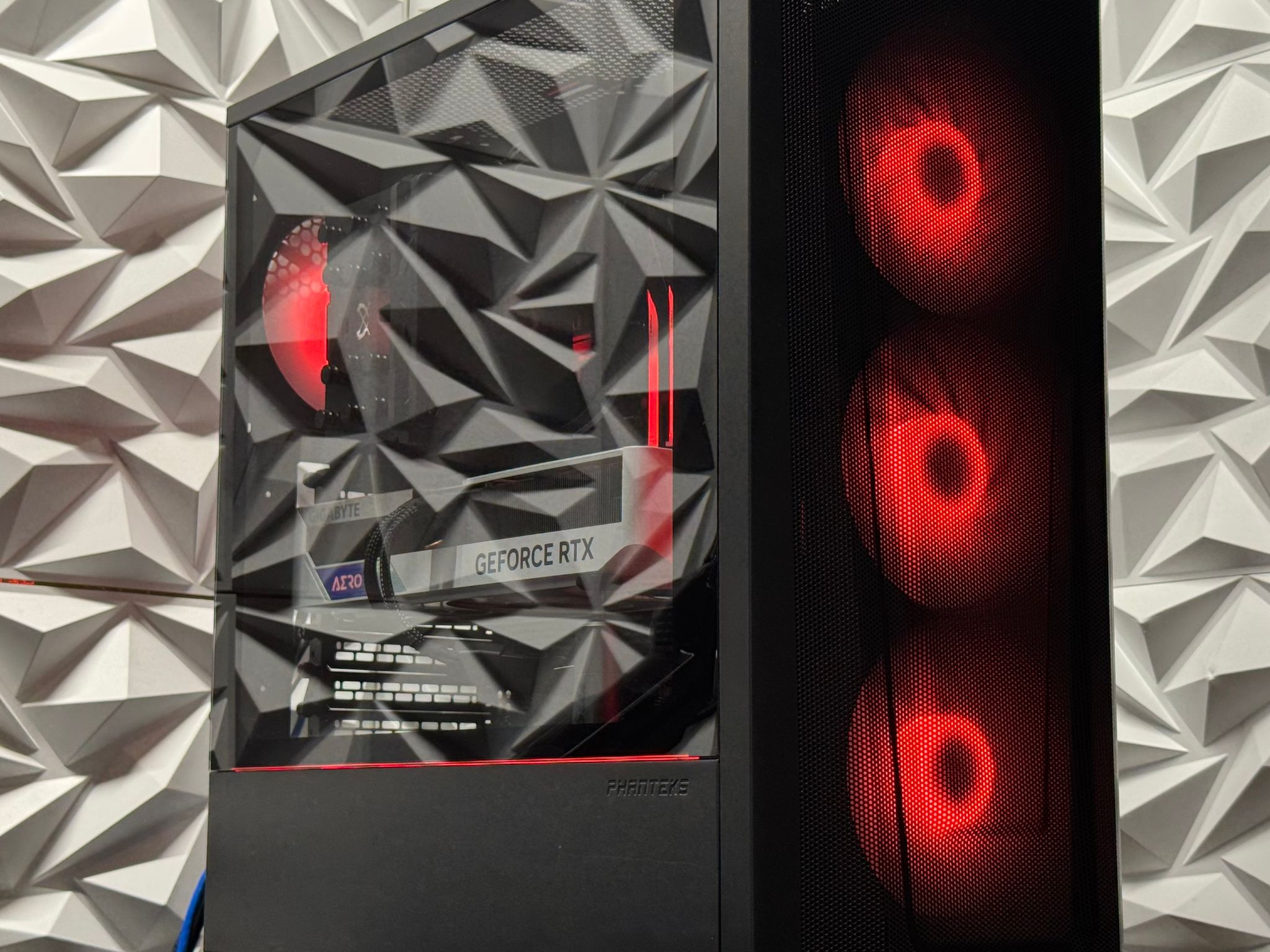RTX 4070 / Ryzen 5 7600x / 32GB DDR5 / 1TB SSD / Gaming pc / Streaming pc / Creator pc