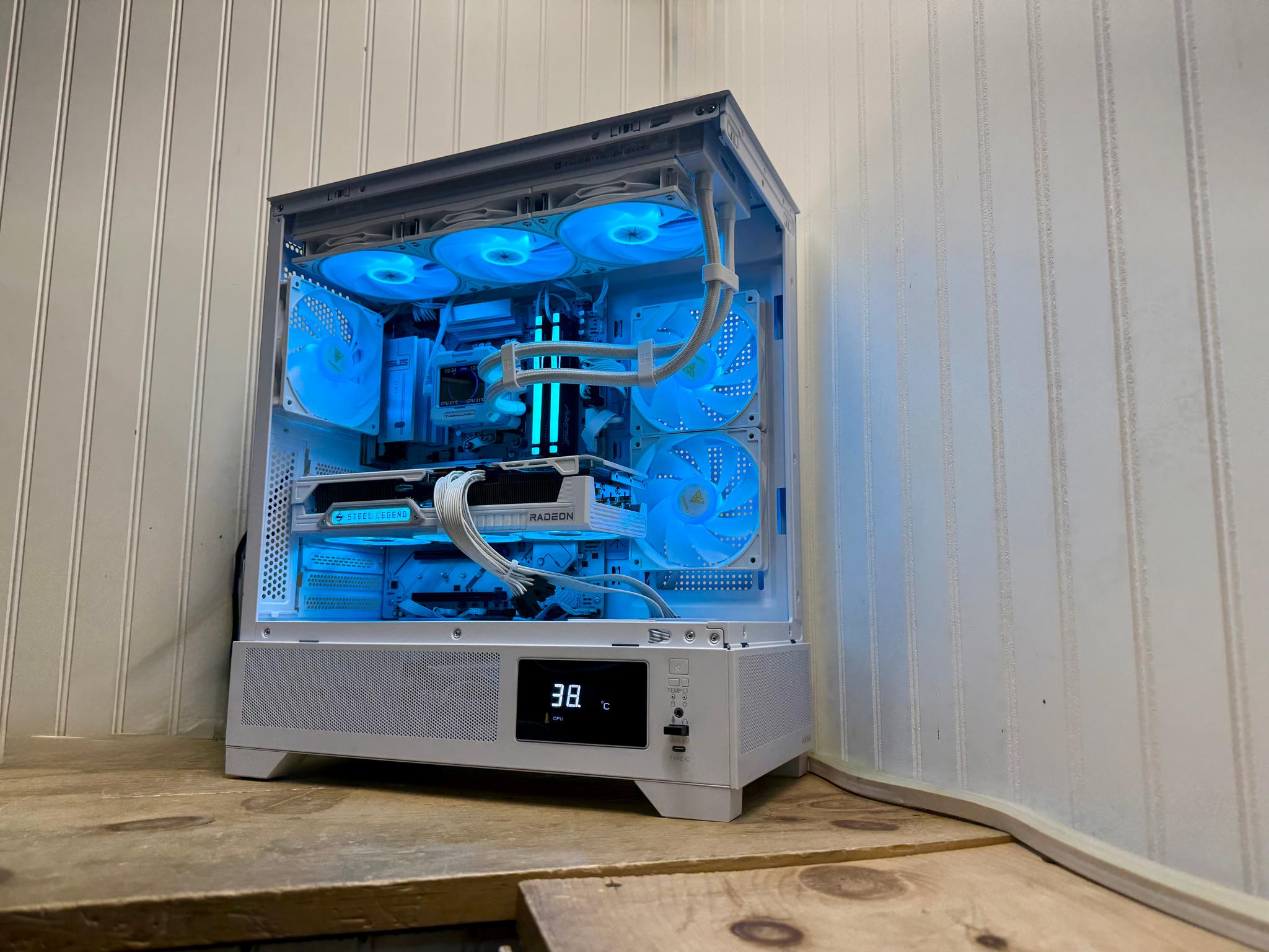 ⚡FROST TITAN V2 – RX 9070 XT + Ryzen 7 9800X3D | 360mm AIO | 32GDD5 FLAGSHIP 4K GAMING BEAST ⚡
