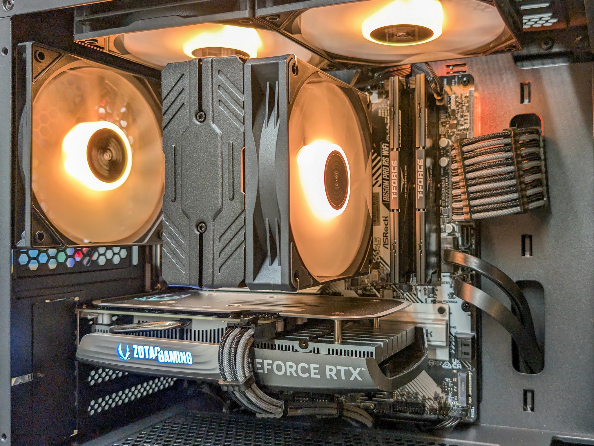 Ryzen 5 7500f, RTX 4060, 32GB DDR5, 1TB SSD RGB Gaming PC