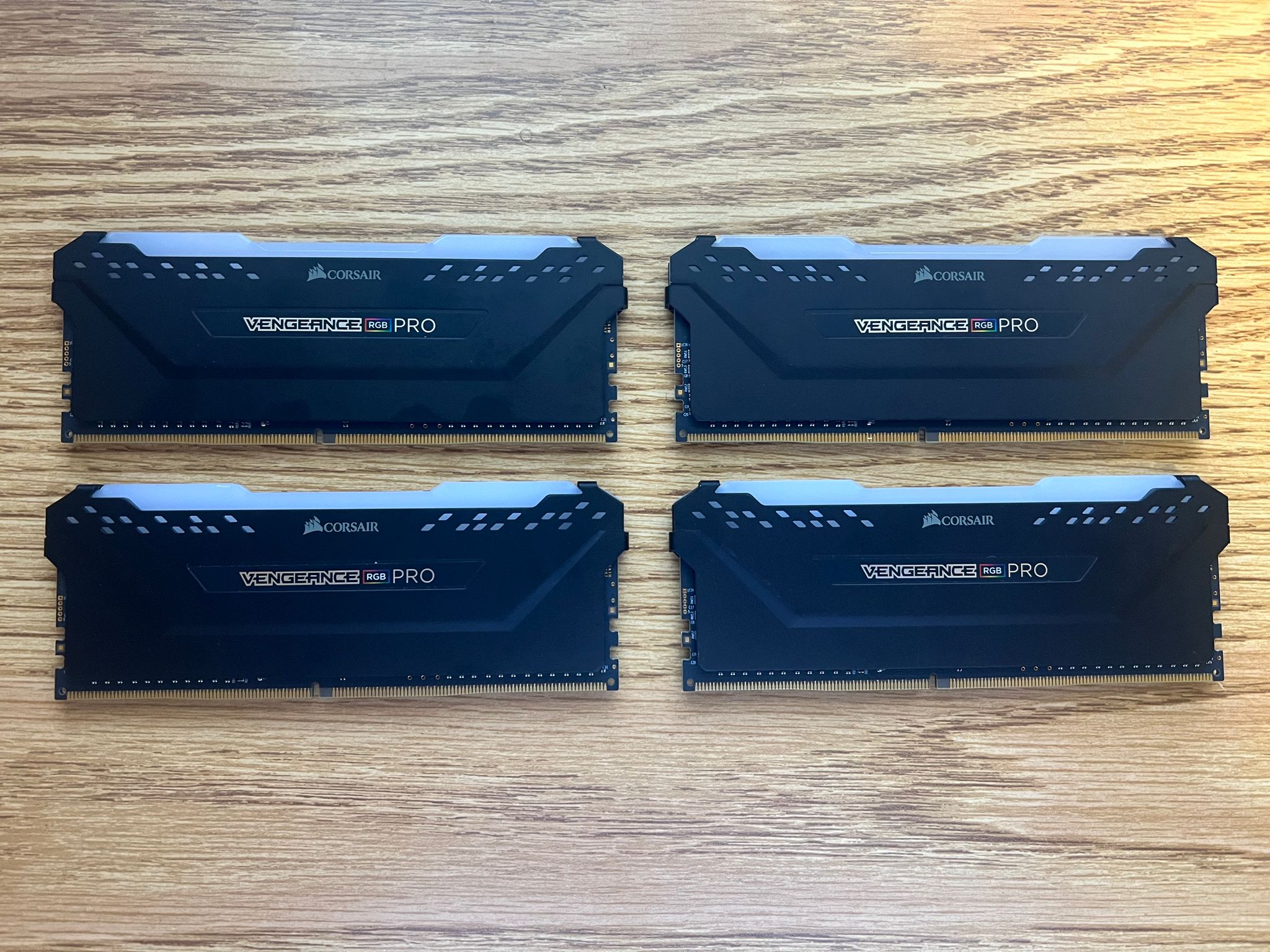 32GB (4x8GB) DDR4-3600MHz CL18 Corsair Vengeance RGB PRO RAM Memory