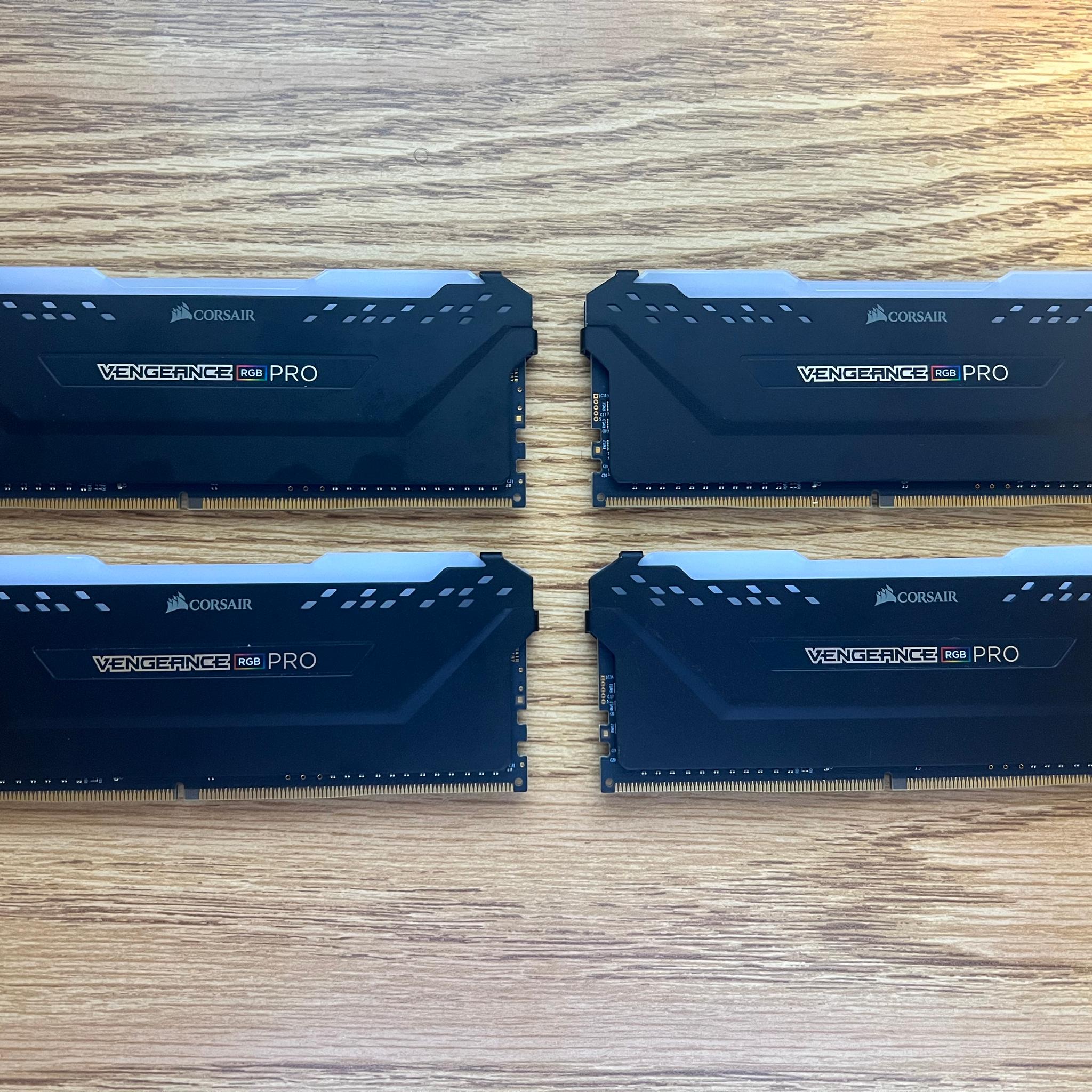 32GB (4x8GB) DDR4-3600MHz CL18 Corsair Vengeance RGB PRO RAM Memory