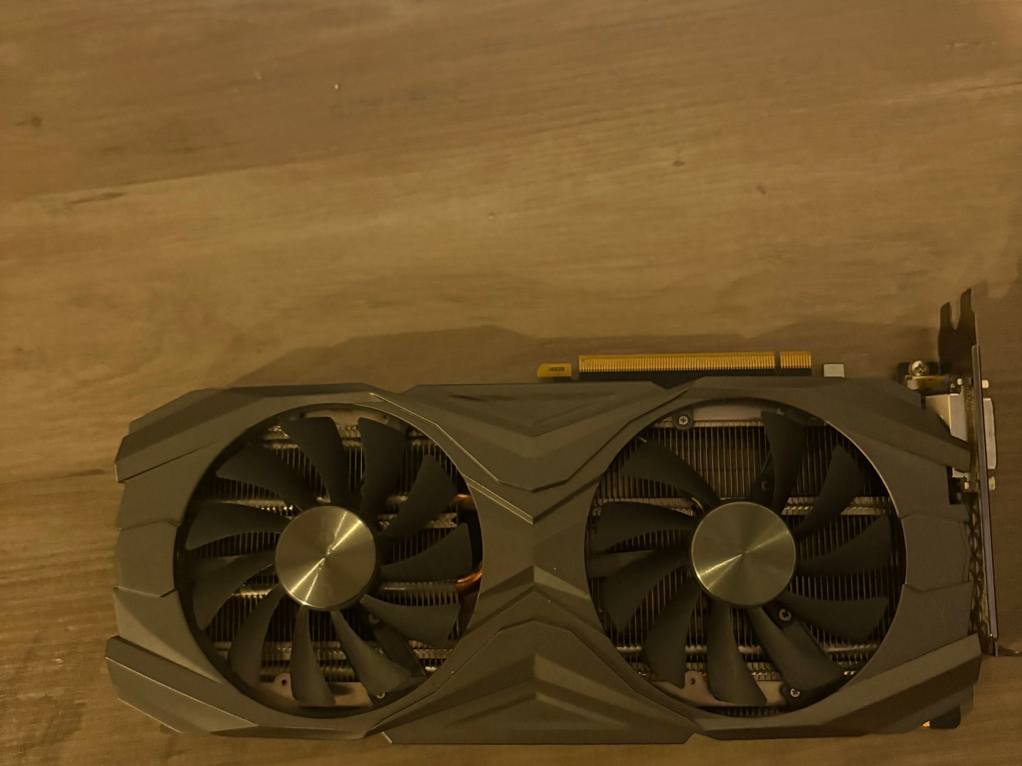 Zotac AMP GeForce GTX 1070 Ti