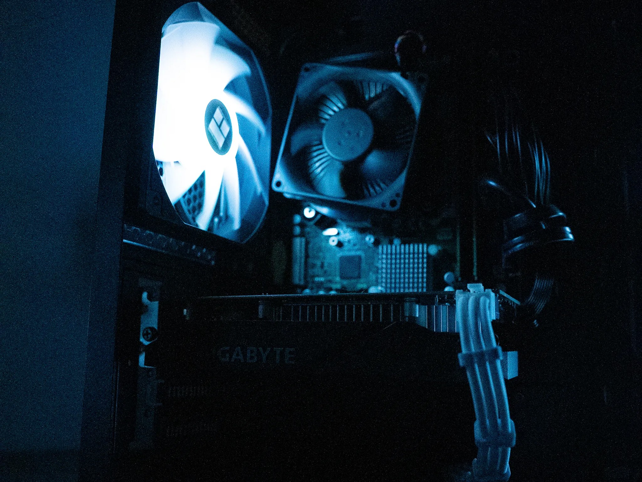 ⛈️❄️ | GTX 1650 SUPER OC | INTEL i7 4790 | 16GB RAM | 1TB | Arctic Snow