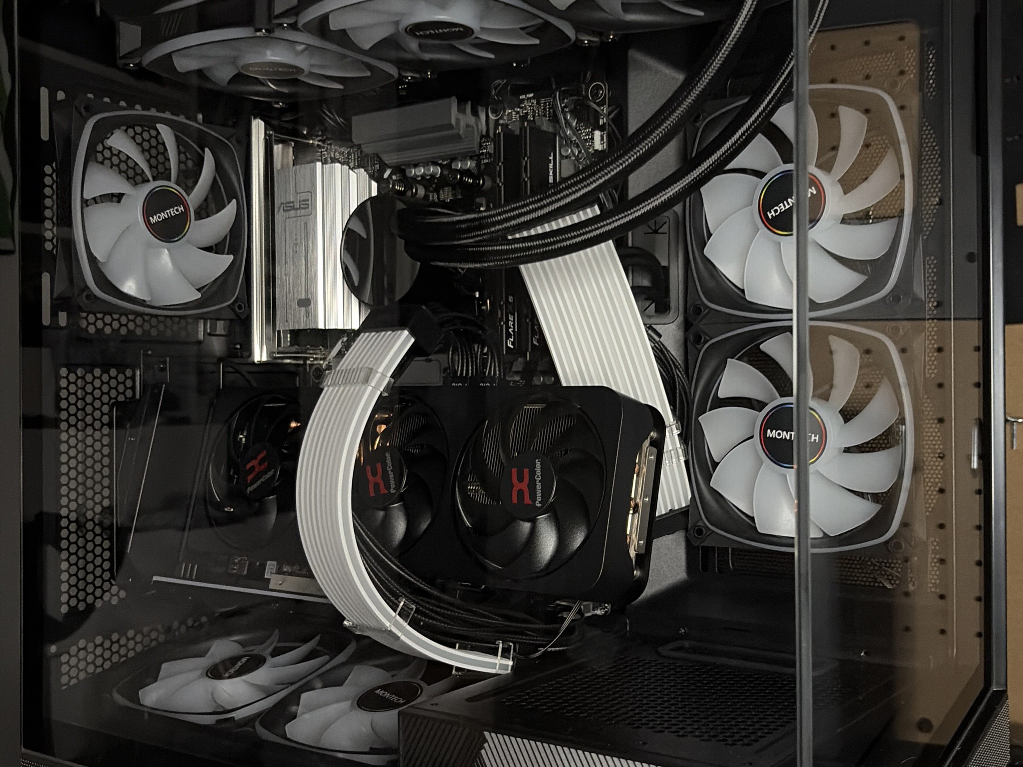 9070 XT | Ryzen 7 7800X3D | 32GB DDR5 | High End 4K Gaming PC | Steam OS Compatible
