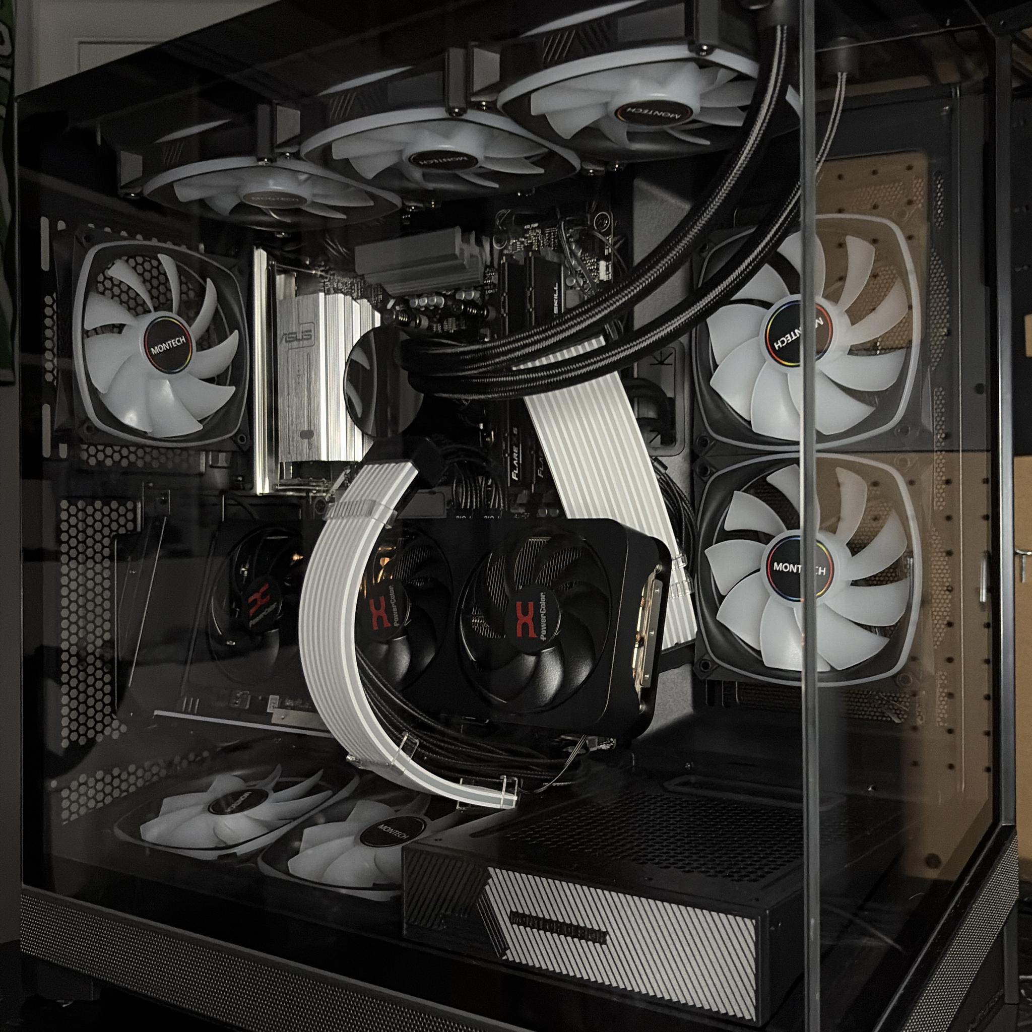 9070 XT | Ryzen 7 7800X3D | 32GB DDR5 | High End 4K Gaming PC | Steam OS Compatible