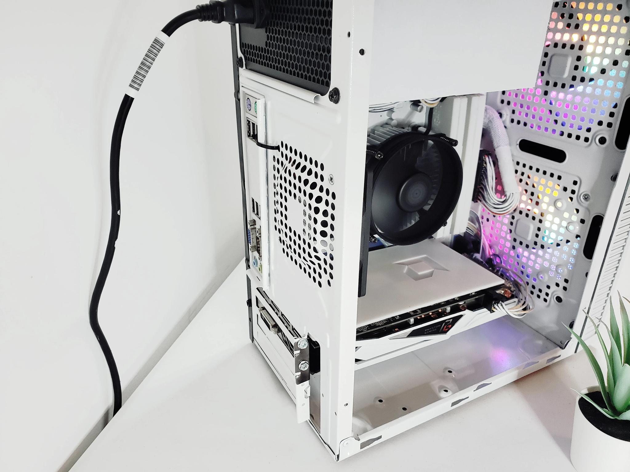 Zebra Gaming PC | ⚙️RX570 | Black/White ✨ |