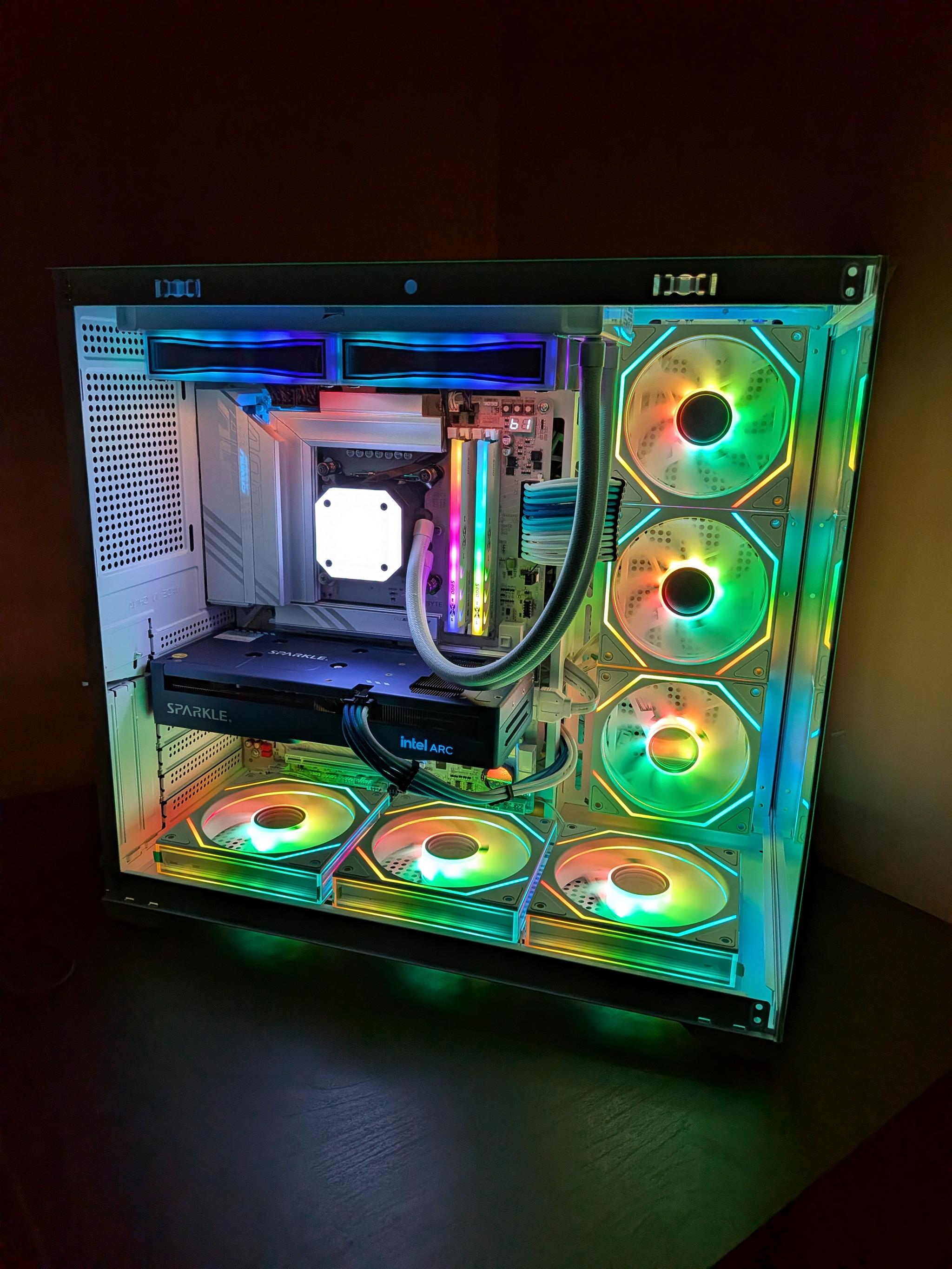 245KF | ARC B570 | 16GB DDR5 | 1TB | 750W