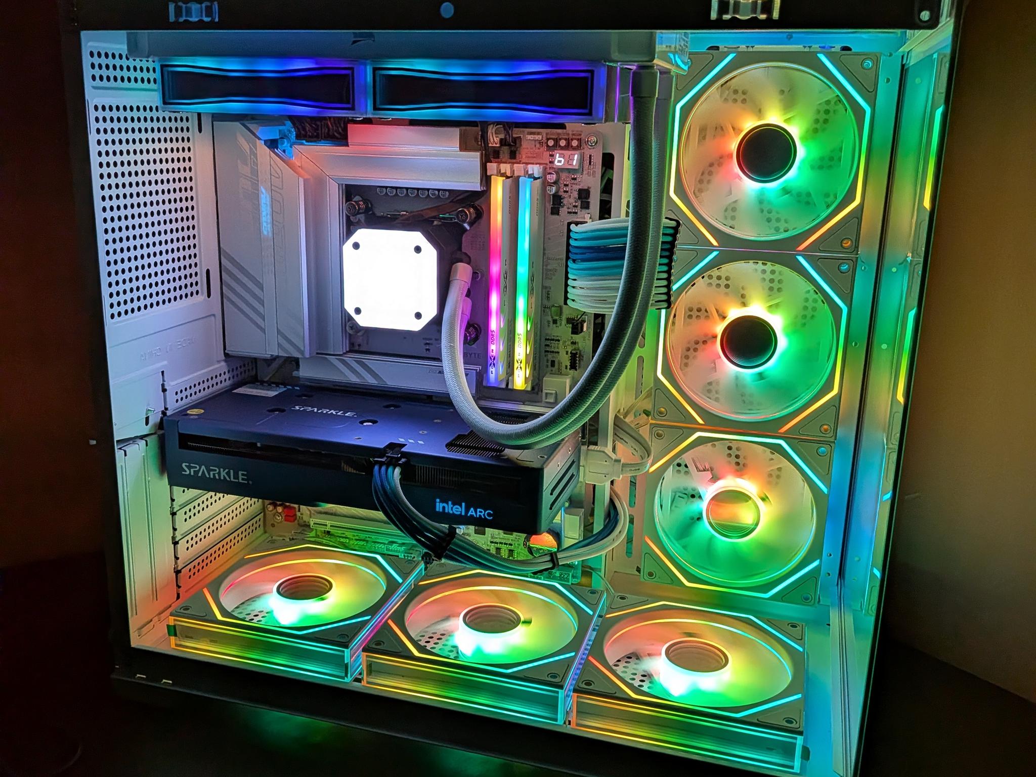 245KF | ARC B570 | 32GB DDR5 | 1TB | 750W