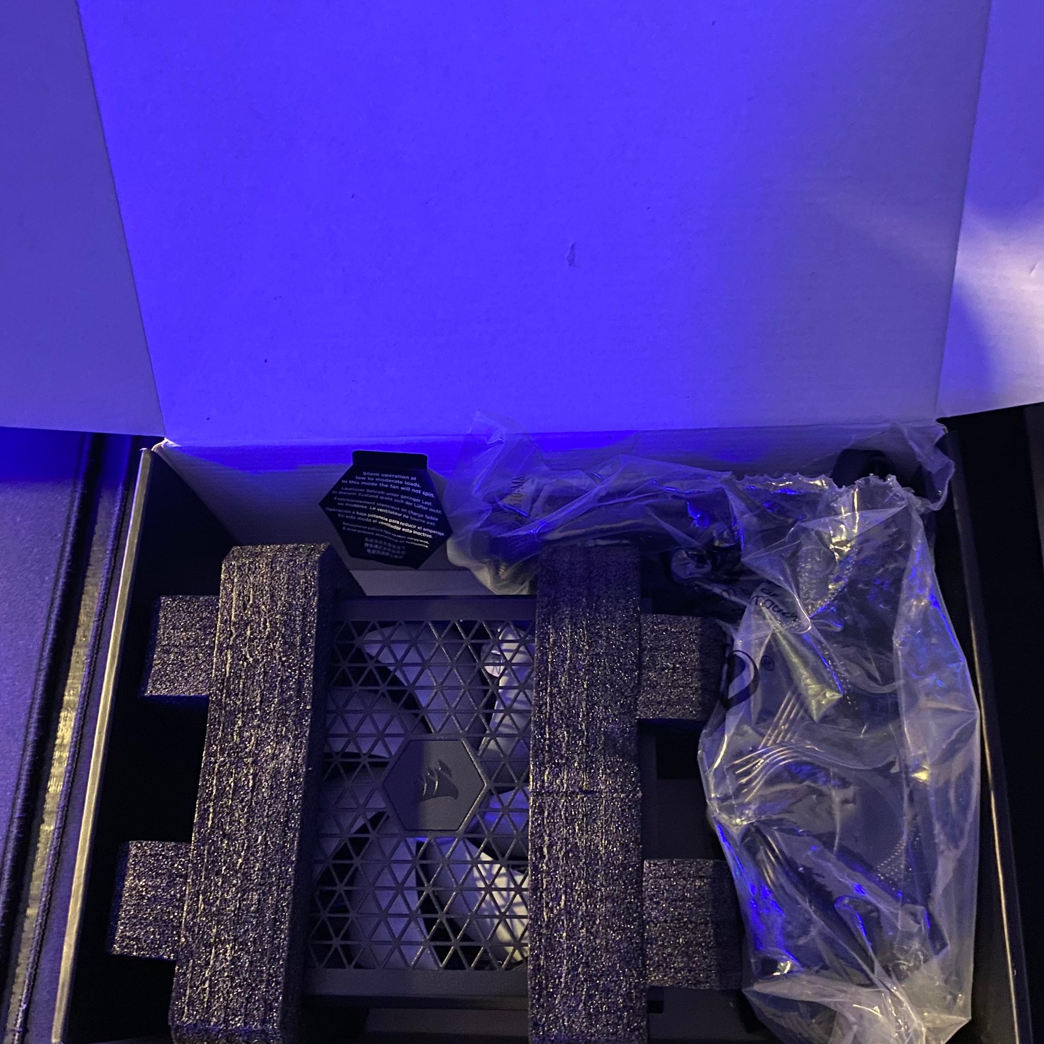 Corsair RMx Series™ RM850x / 850 Watt 80 PLUS Gold Fully Modular ATX PSU