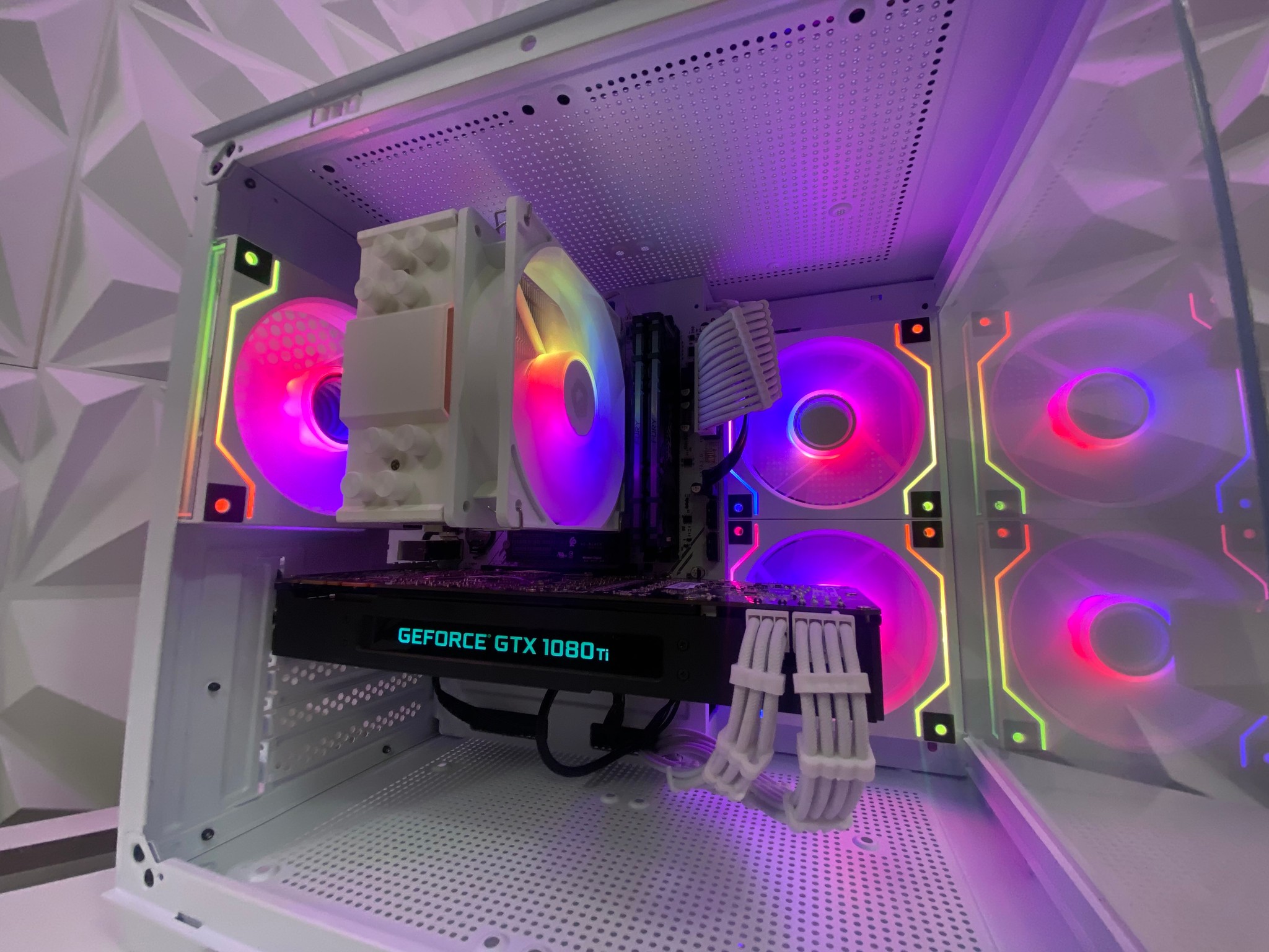 🎅🎅 White Elite Build – Ryzen 5 3600 + GTX 1080 Ti 11GB | 1080p/1440p High FPS Ready