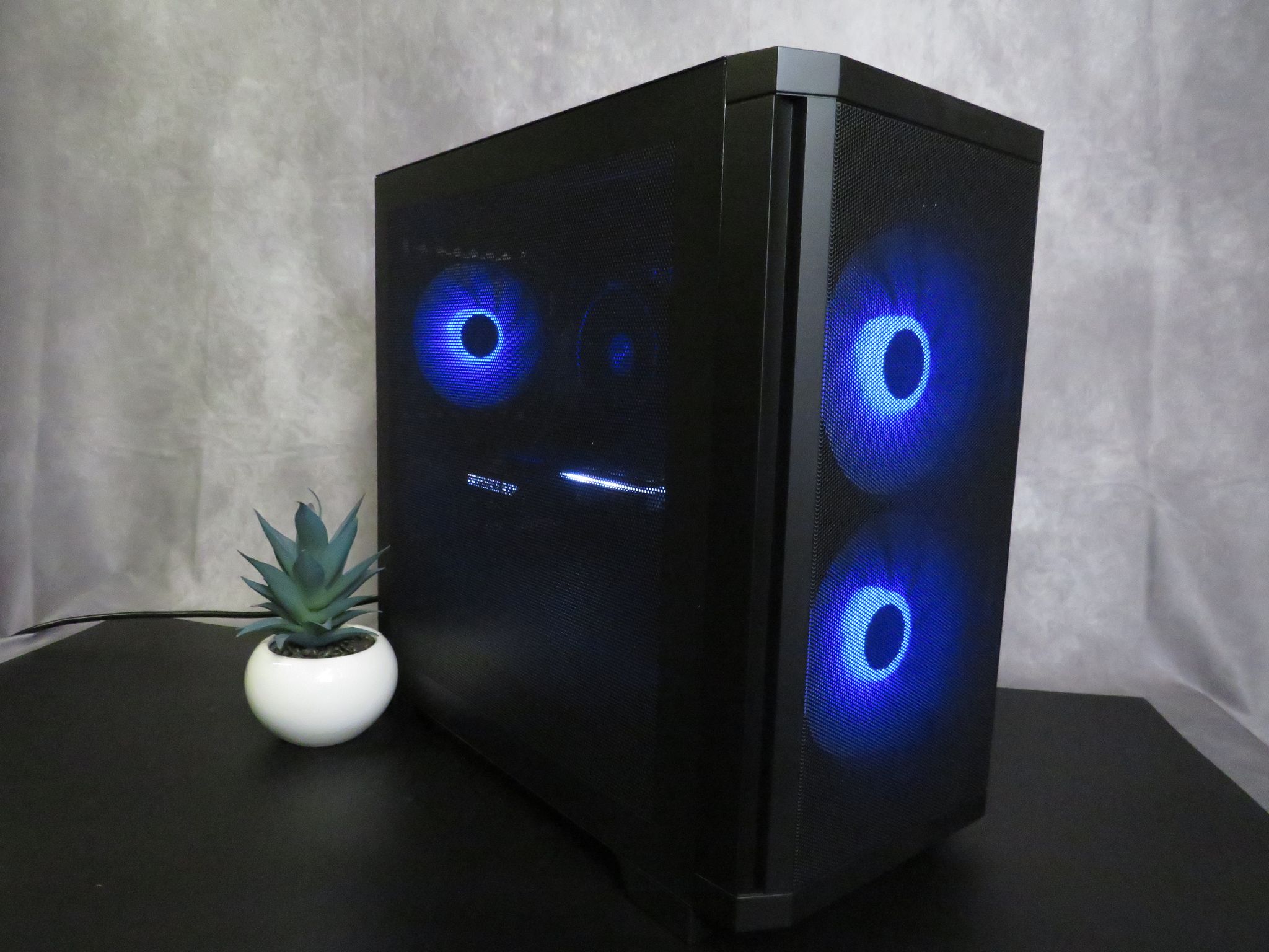 Mid-Range Master! RTX 3060ti + Ryzen 5 3600 + 16 GB DDR4 + 1 TB NVME