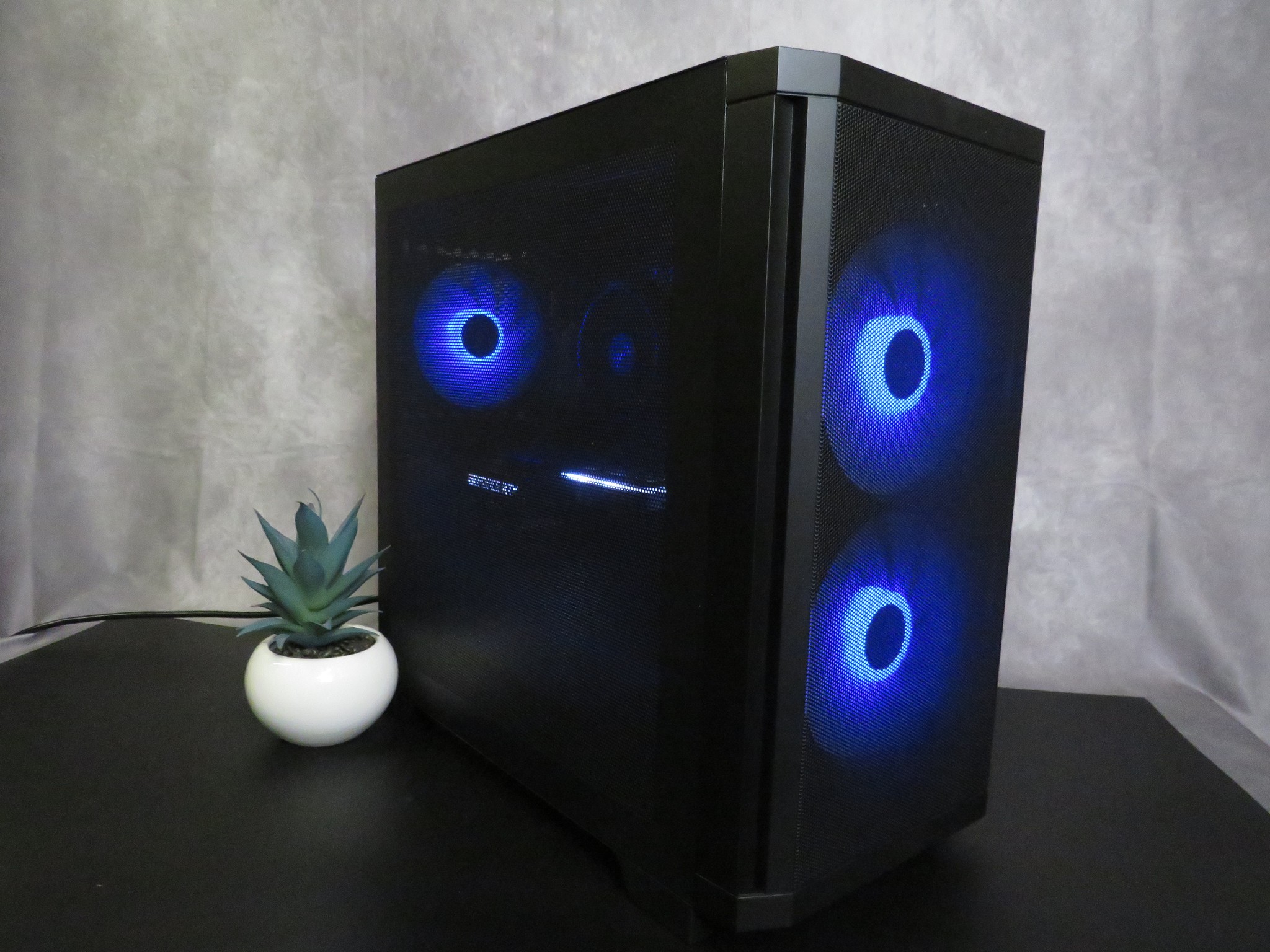 Mid-Range Master! RTX 3060ti + Ryzen 5 3600 + 16 GB DDR4 + 1 TB NVME
