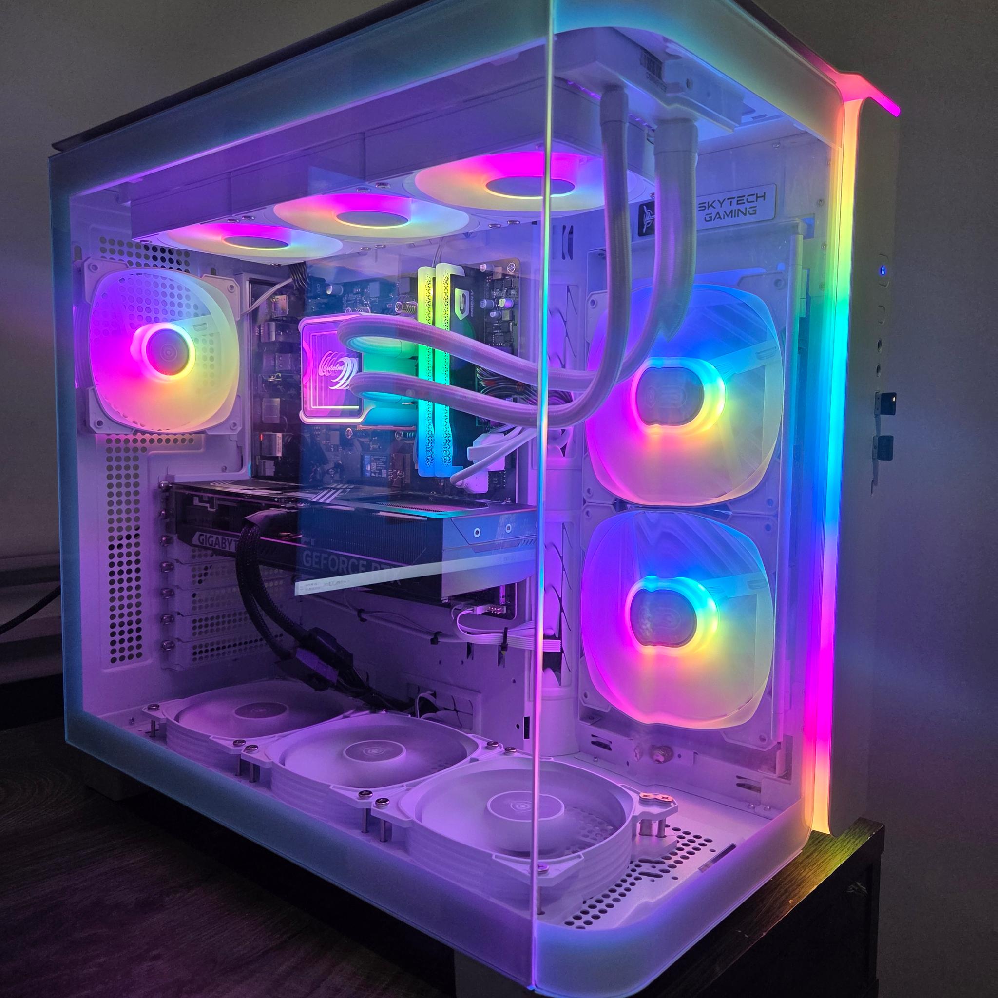 RTX 5070 GAMING PC-| Ryzen 7 9700X | 32GB DDR5 | 2TB NVM