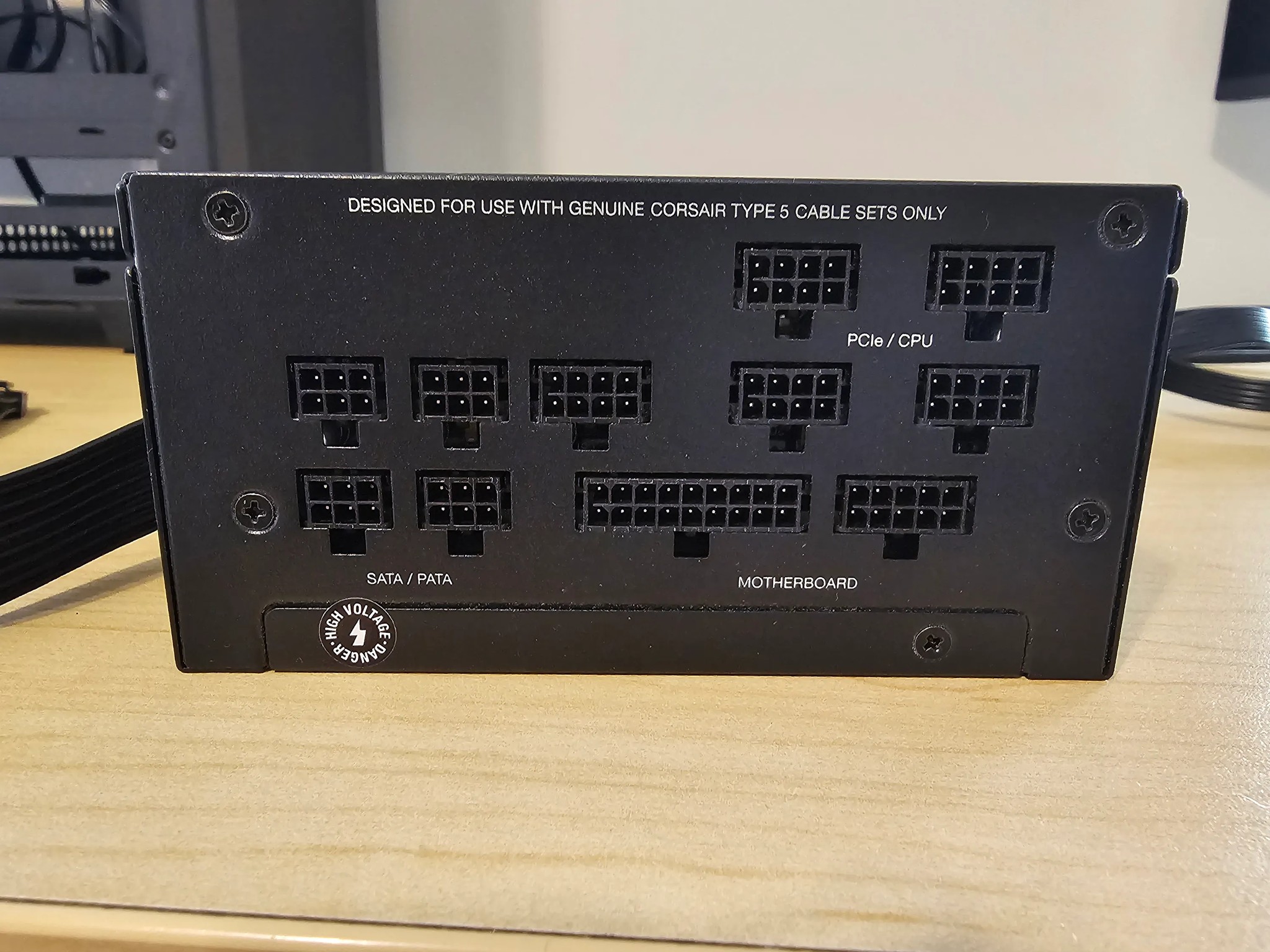 Corsair SF850L PSU, Black, lightly used, great condition