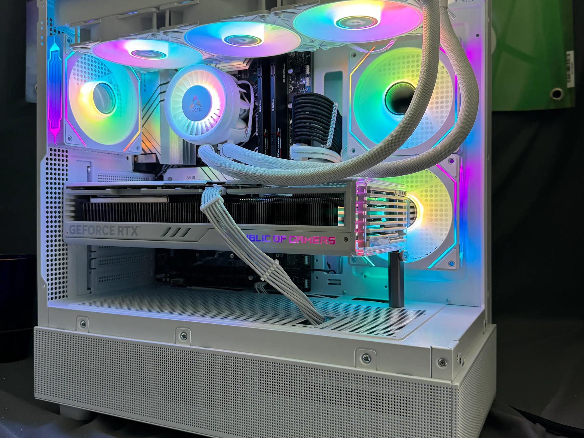 RTX 4090 Whiteout Gaming PC