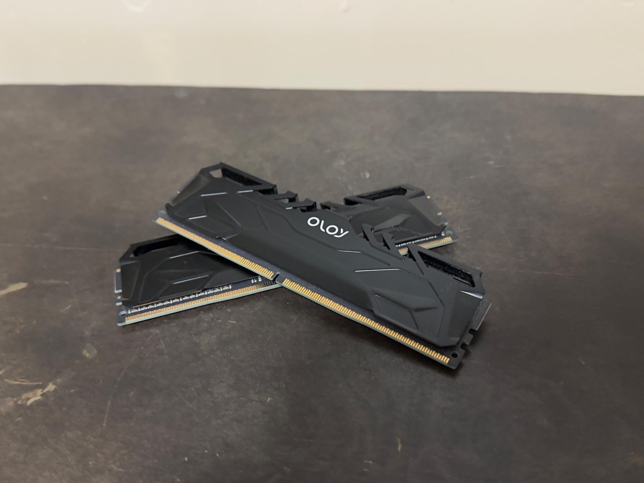 OLOY DDR4 16GB 3000MHz (2x8GB)
