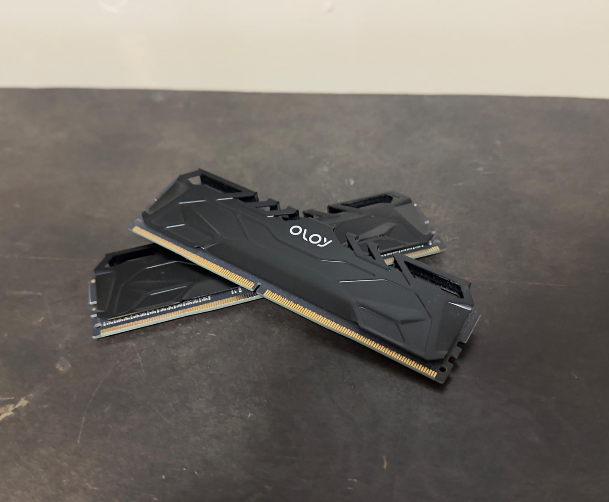 OLOY DDR4 16GB 3000MHz (2x8GB)