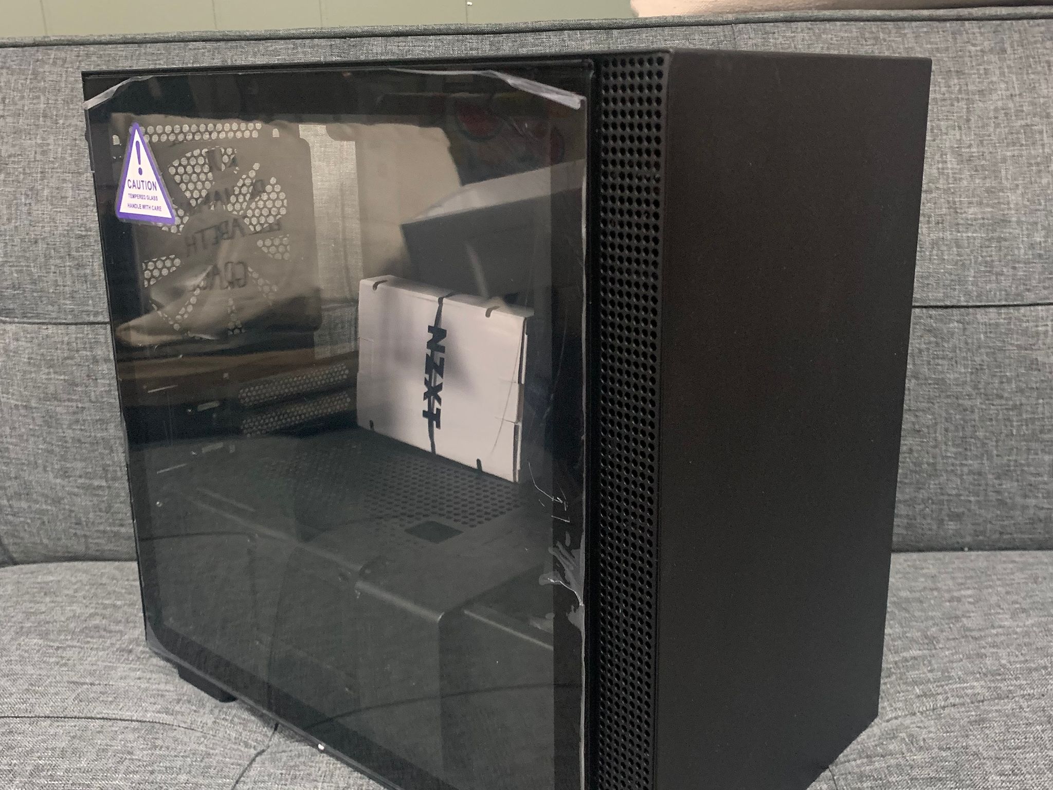 NZXT H210i Mini ITX Case (NEW)