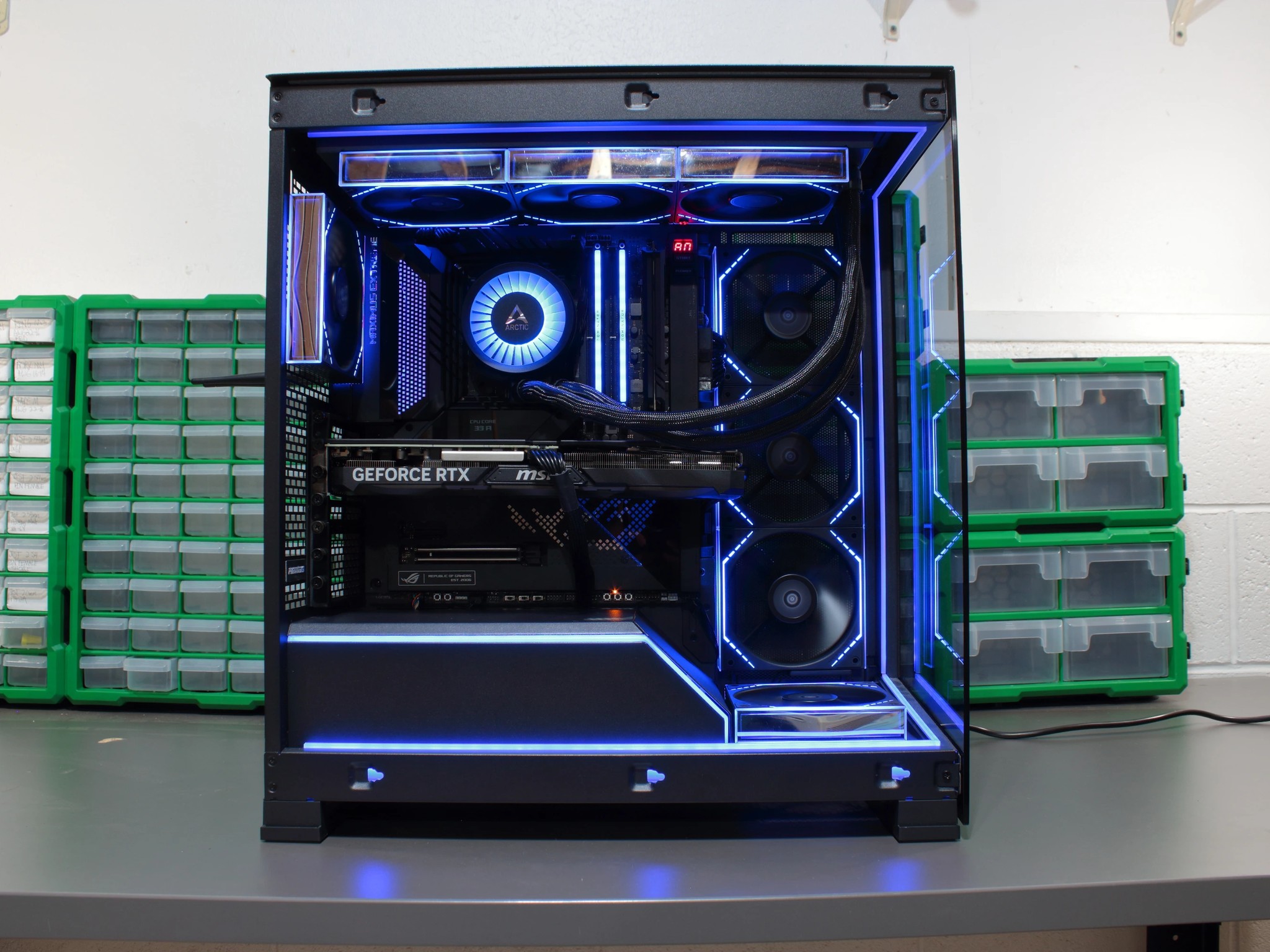 4070TiS | 13900K | 64GB DDR5 | 2TB NVME