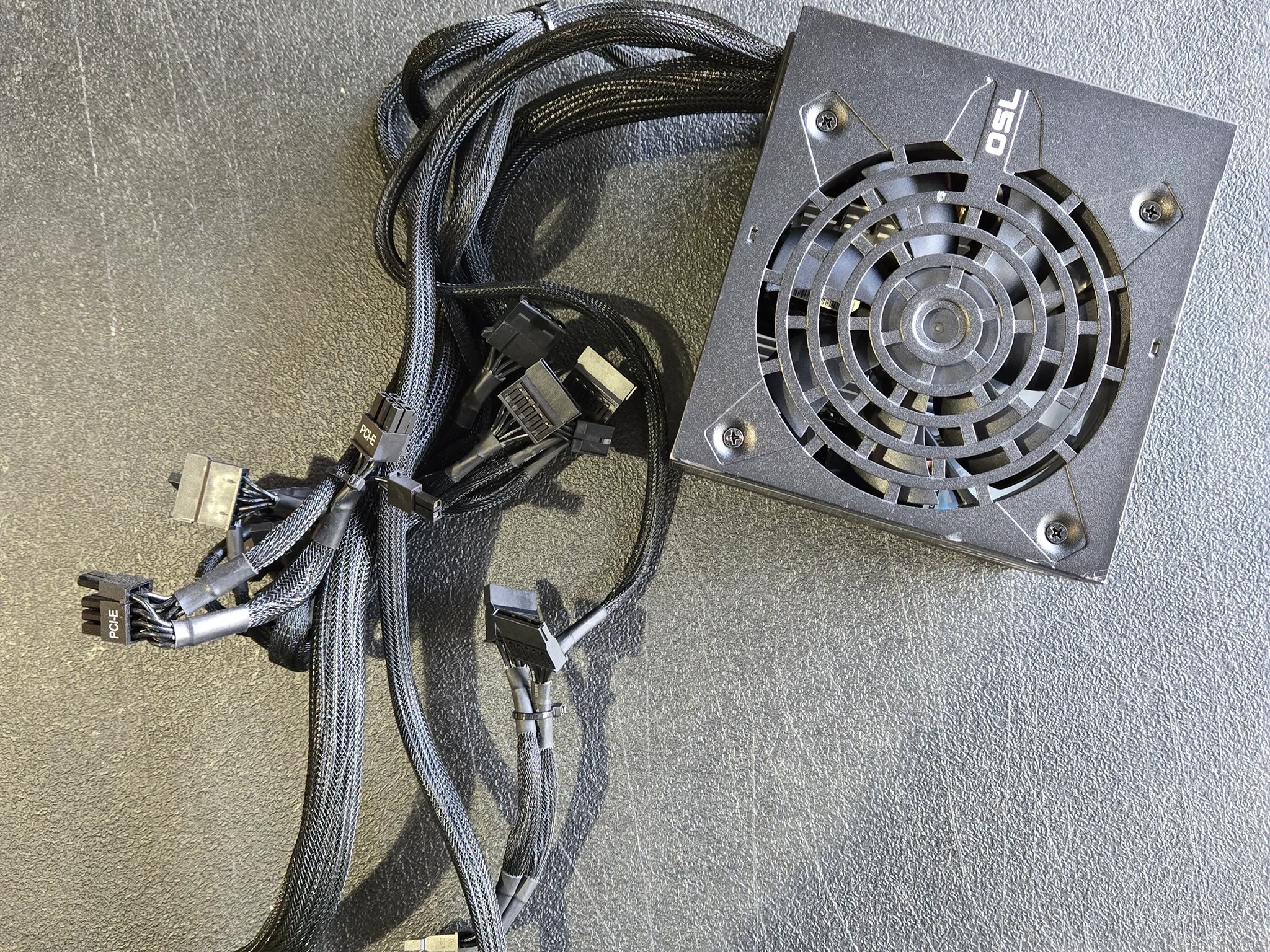 EVGA 750W 80+ Bronze ATX Power Supply Non-Modular W/Power Cord.