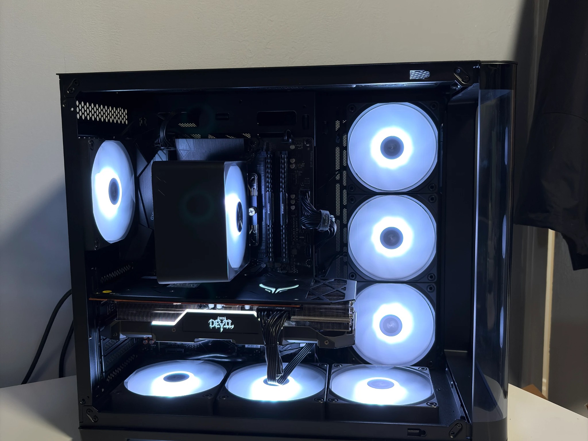 Apex Series Gaming PC / Ryzen 5 + RX 5700 XT / NVMe SSD / Ready to Play!