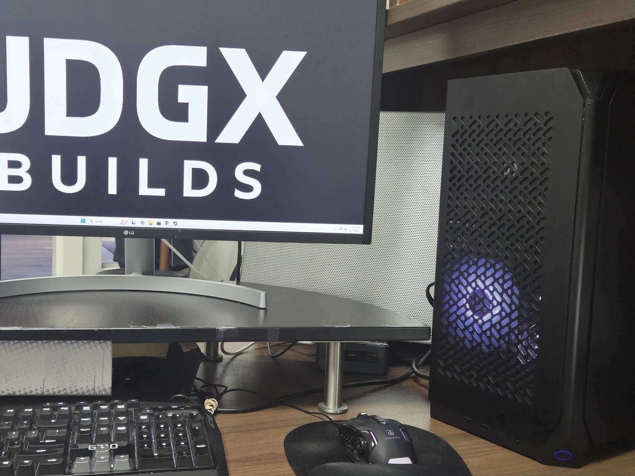 UDGX Shadowstrike RX 6800 - ARGB Stealth ITX