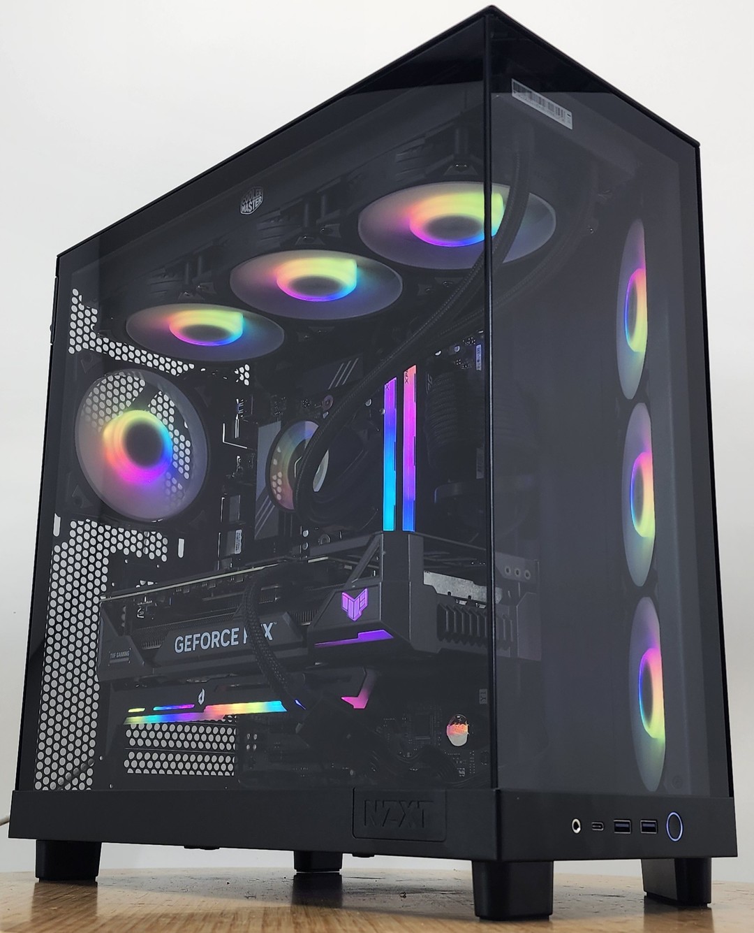 Gaming PC Ryzen 7 7800X3D 32GB RAM 1TB SSD RTX 4070 Ti 12GB