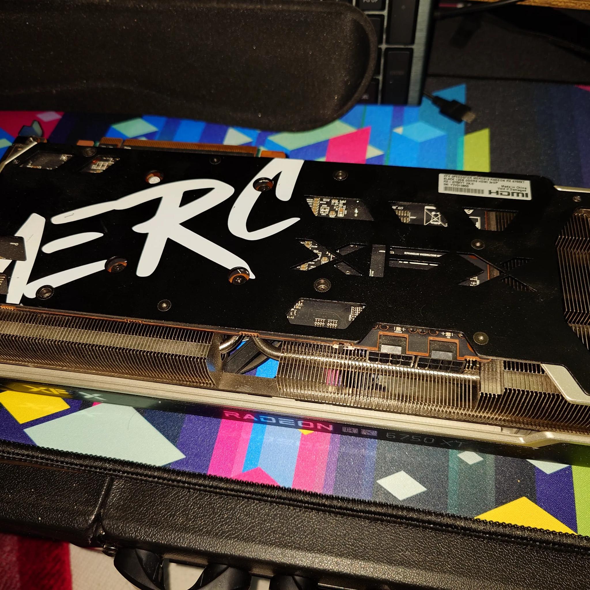 Radeon RX 6750 XT - XFX Mercury 319 12GB Vram