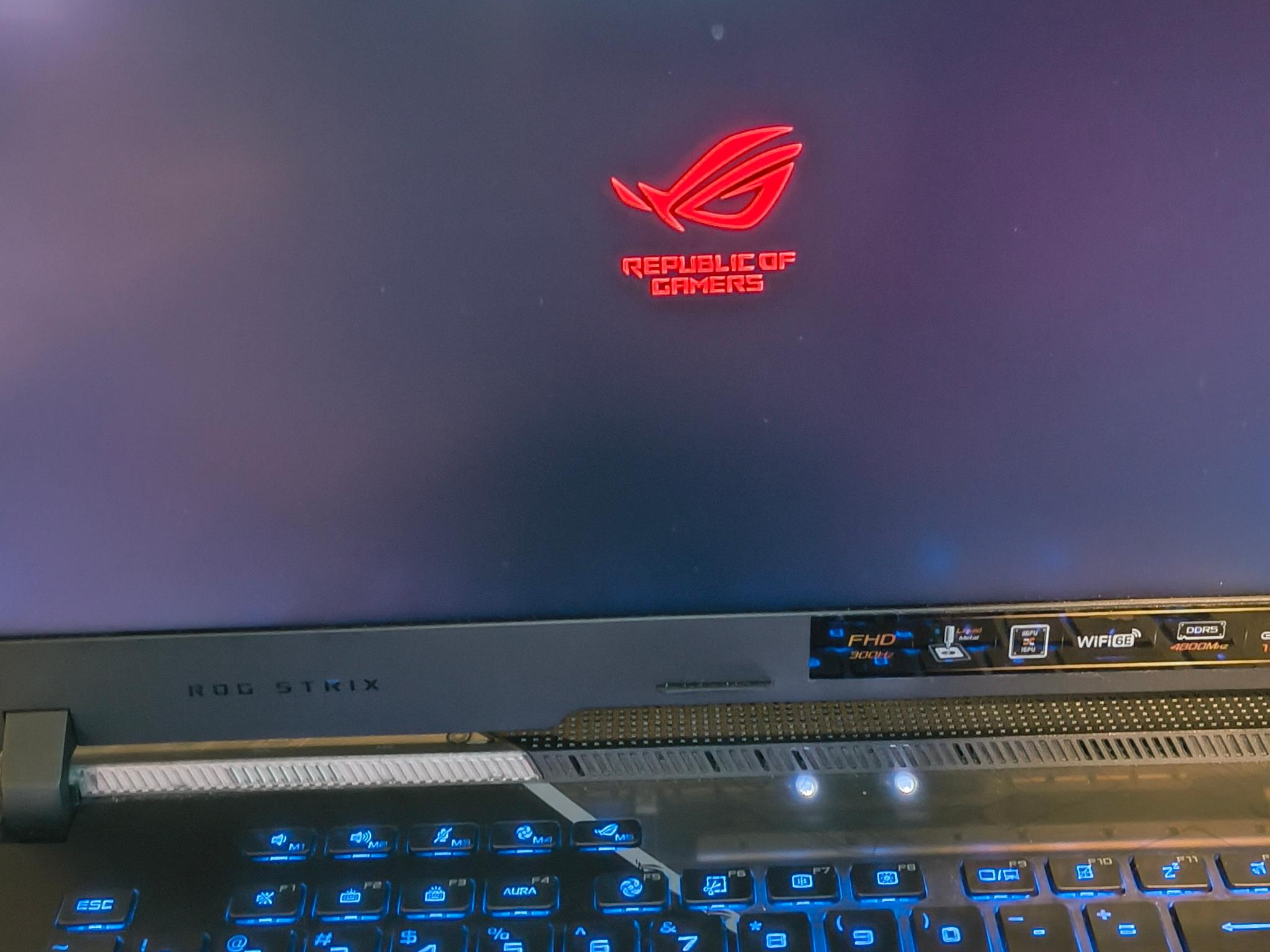 ASUS ROG Strix Scar G15 15.6” NVIDIA GeForce RTX 3070 Ti, Intel Core i9 12900H 32GB