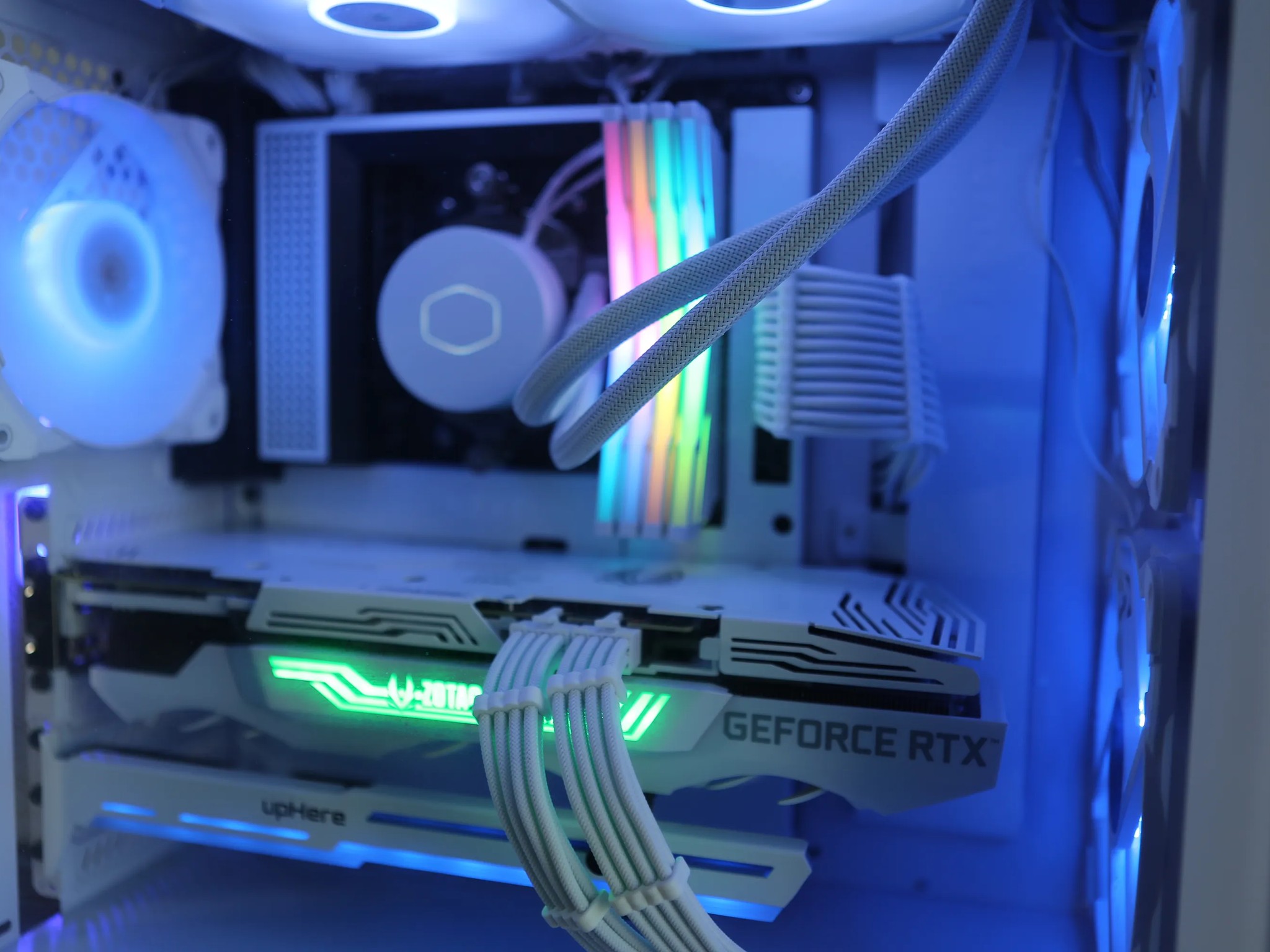 ALL-WHITE! RTX 3080 & AMD 5800x Custom Gaming PC!