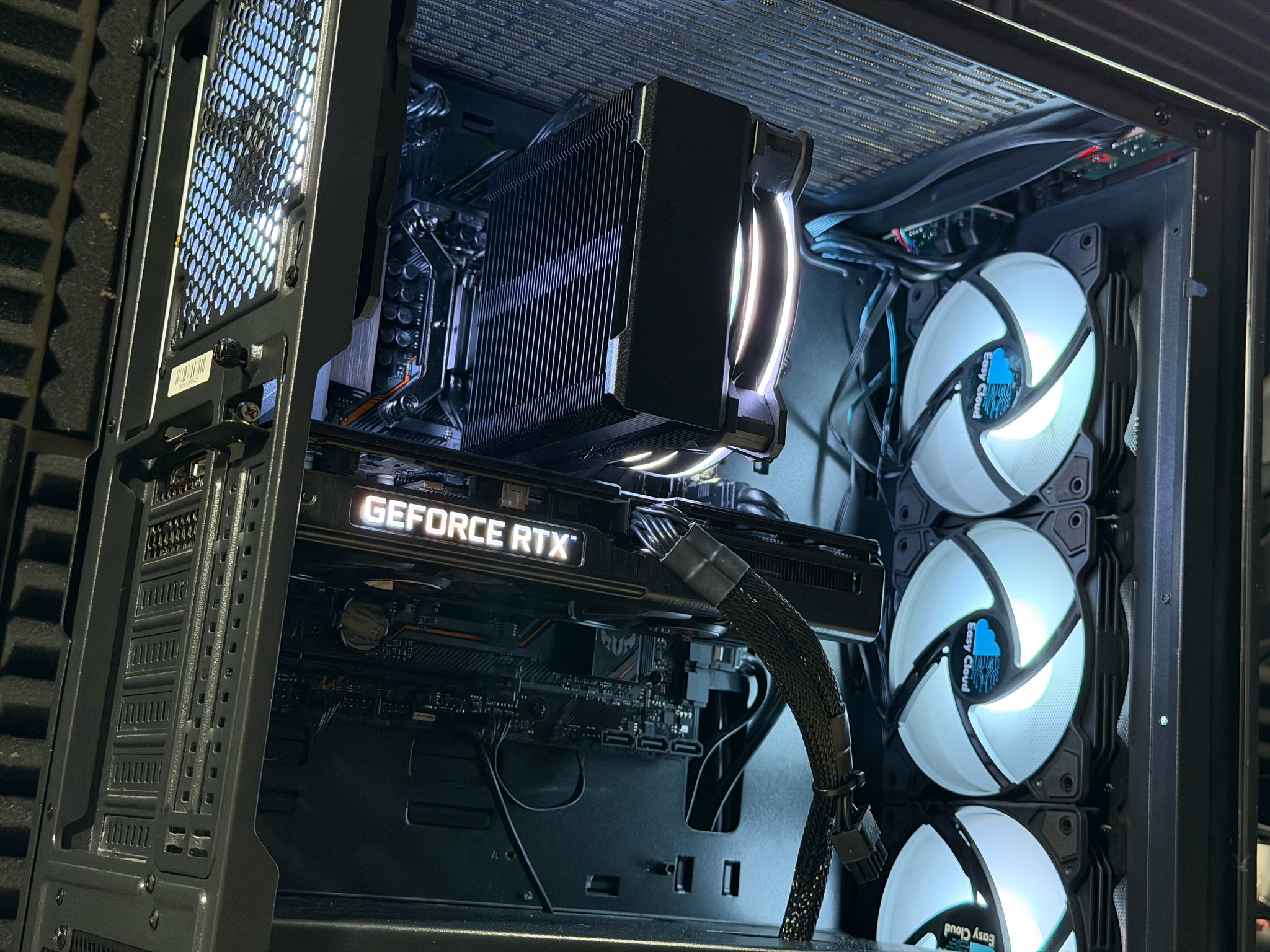 i5 10400F | RTX 3050 8GB | 16GB DDR4 | 240GB SSD + 1TB HDD