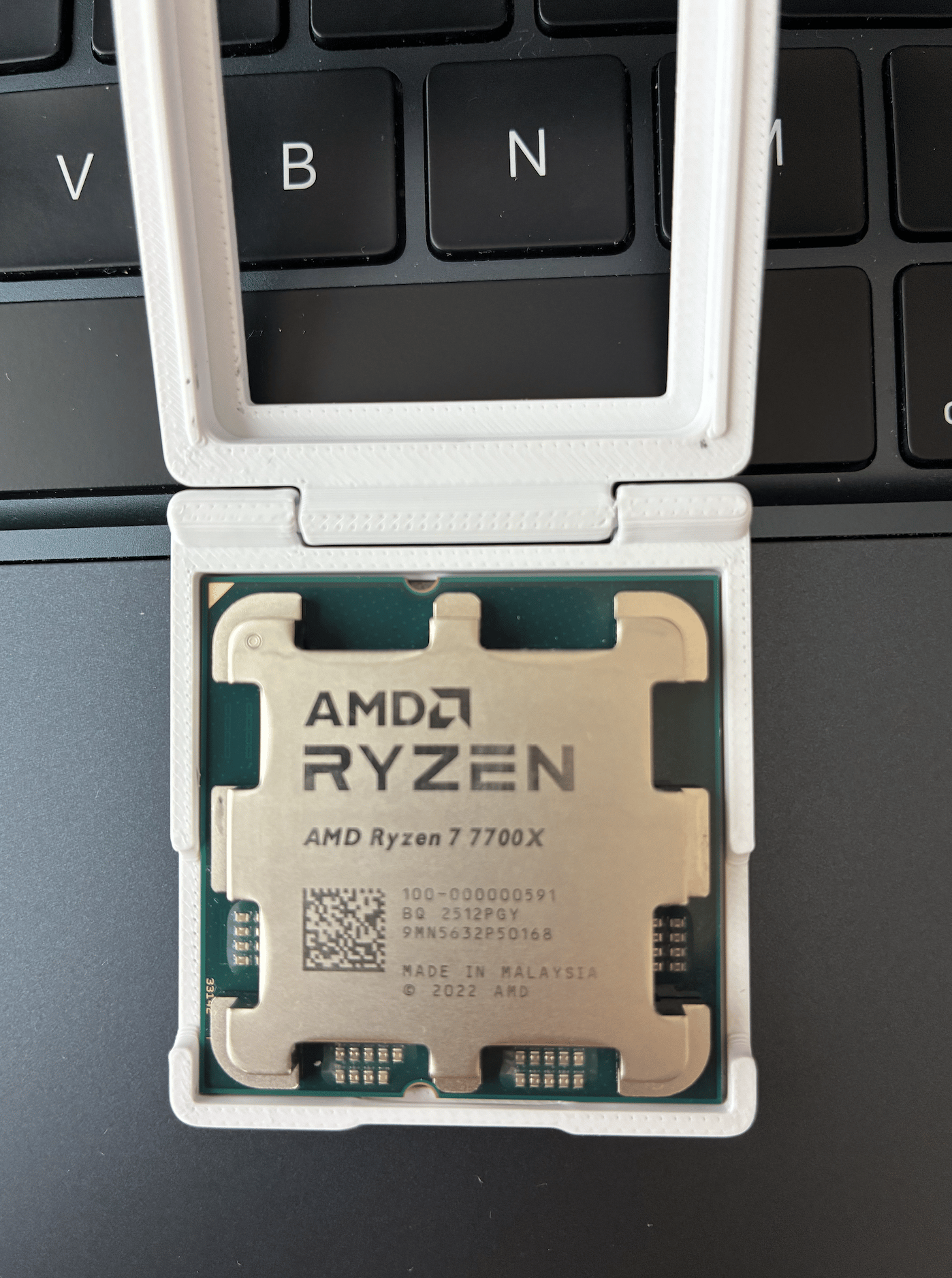 AMD Ryzen 7 7700X