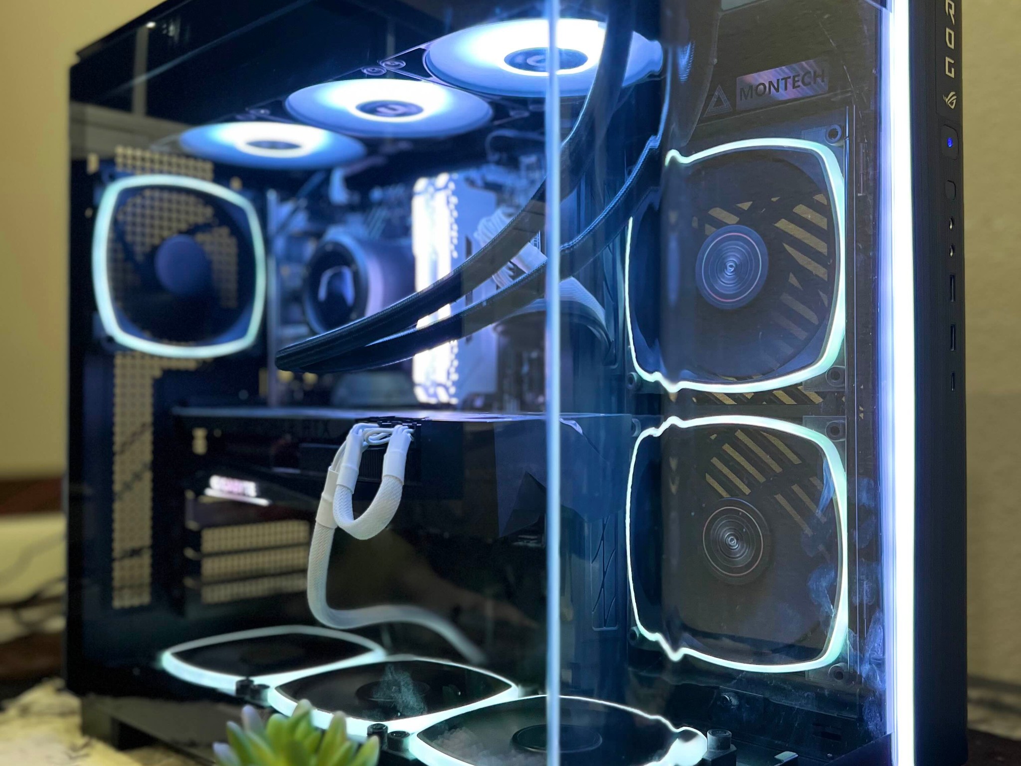 Gigabyte RTX 3070 Ti i7‑11700KF Gaming PC | Excellent Condition | 1TB NVMe | 850W | LCD AIO