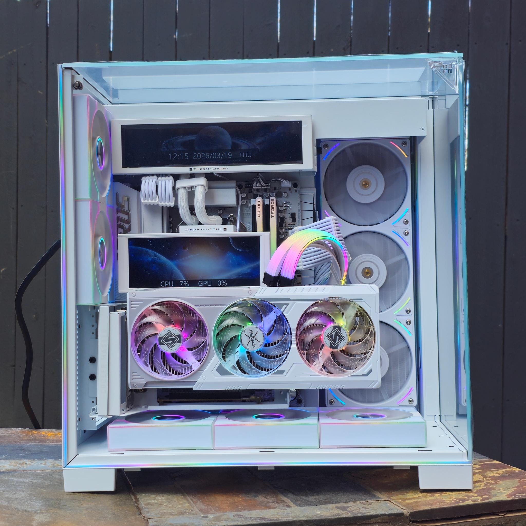 ☃️ High End Whiteout Gaming PC • AMD 9070XT • Ryzen 7 9850X3D • 32GB RAM • 2TB SSD • Plug n' Play
