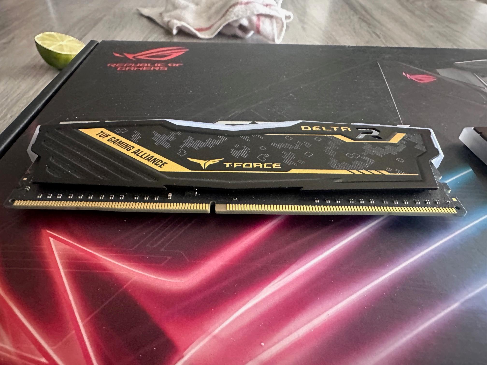 ROG STRIX  B-450 F GAMING 2