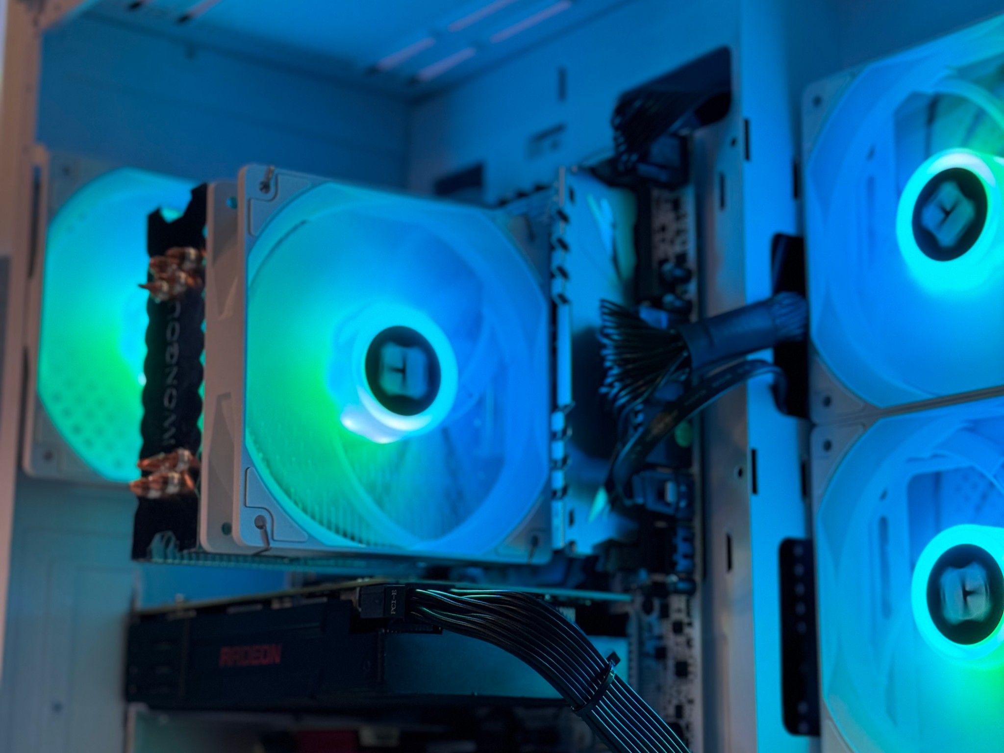 💸Starter Gamer💸 Intel Xeon 2630 V4 | AMD RX 5500 4GB | 16GB DDR4 | 512GB SSD | Windows 10 Pro+Wifi