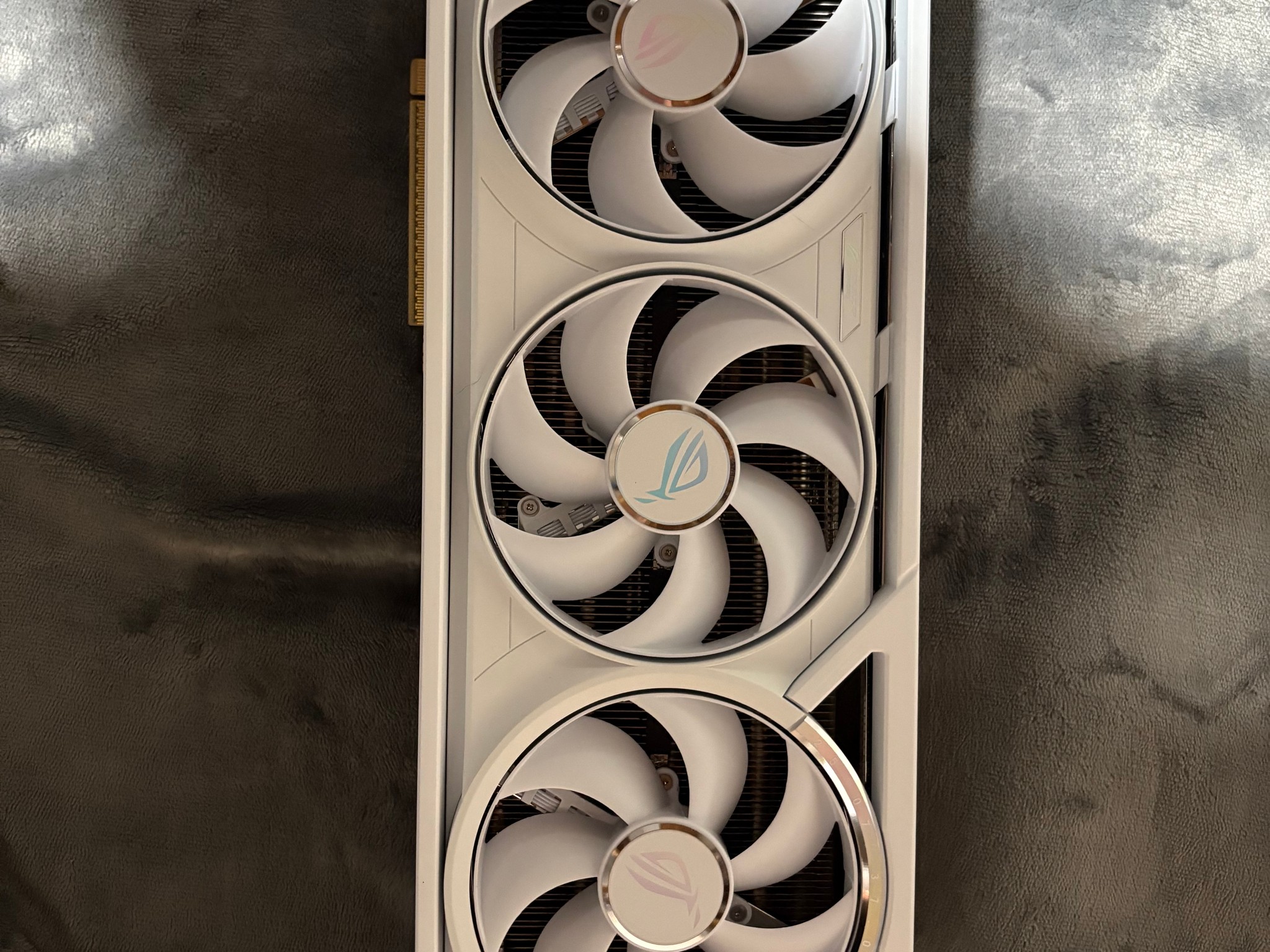 Barely used! Asus ROG astral 5080 OC in white!